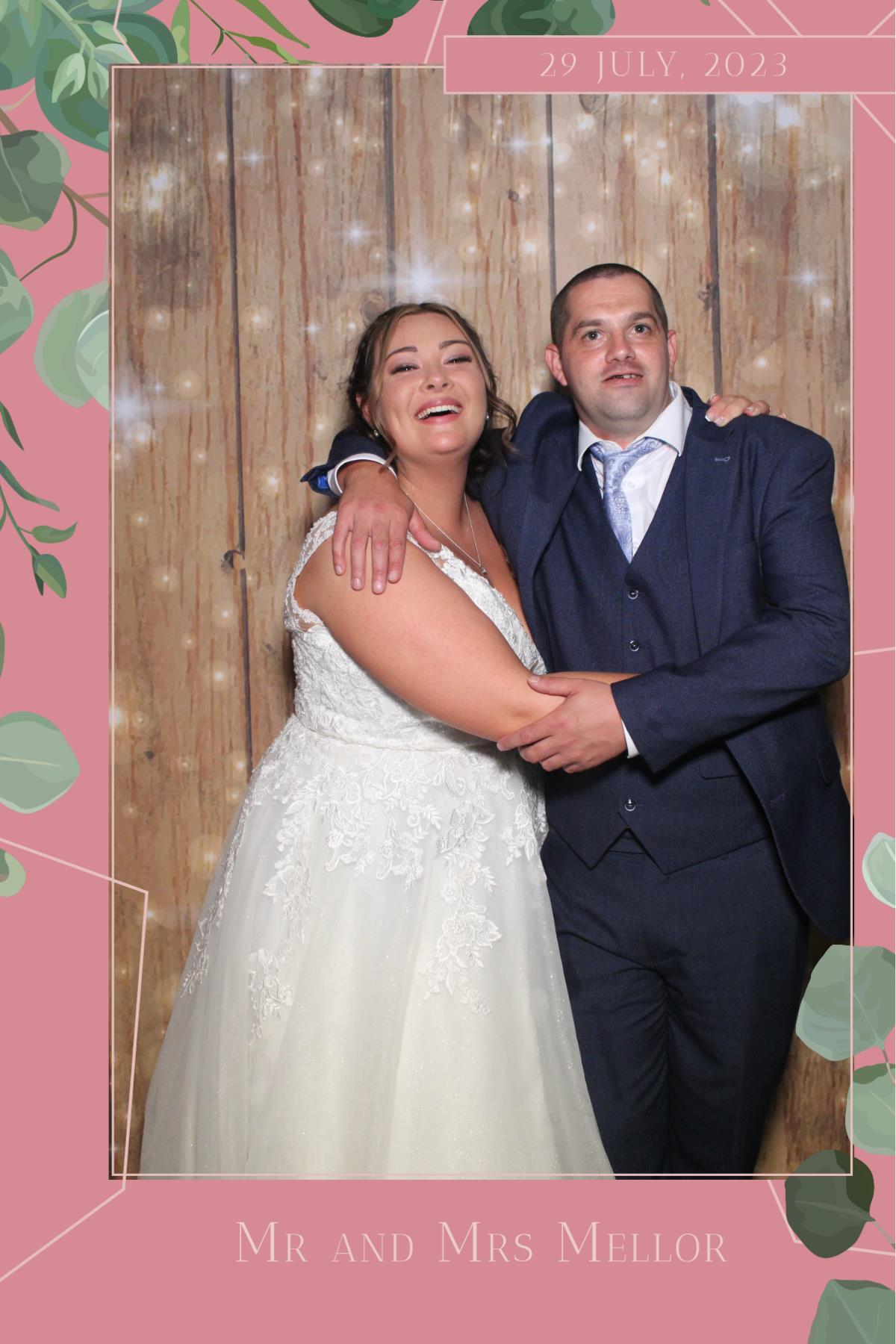 Mr & Mrs Mellor  | View more photos from the event at gallery.magicimages.uk/u/MagicImages/Mr-Mrs-Mellor
