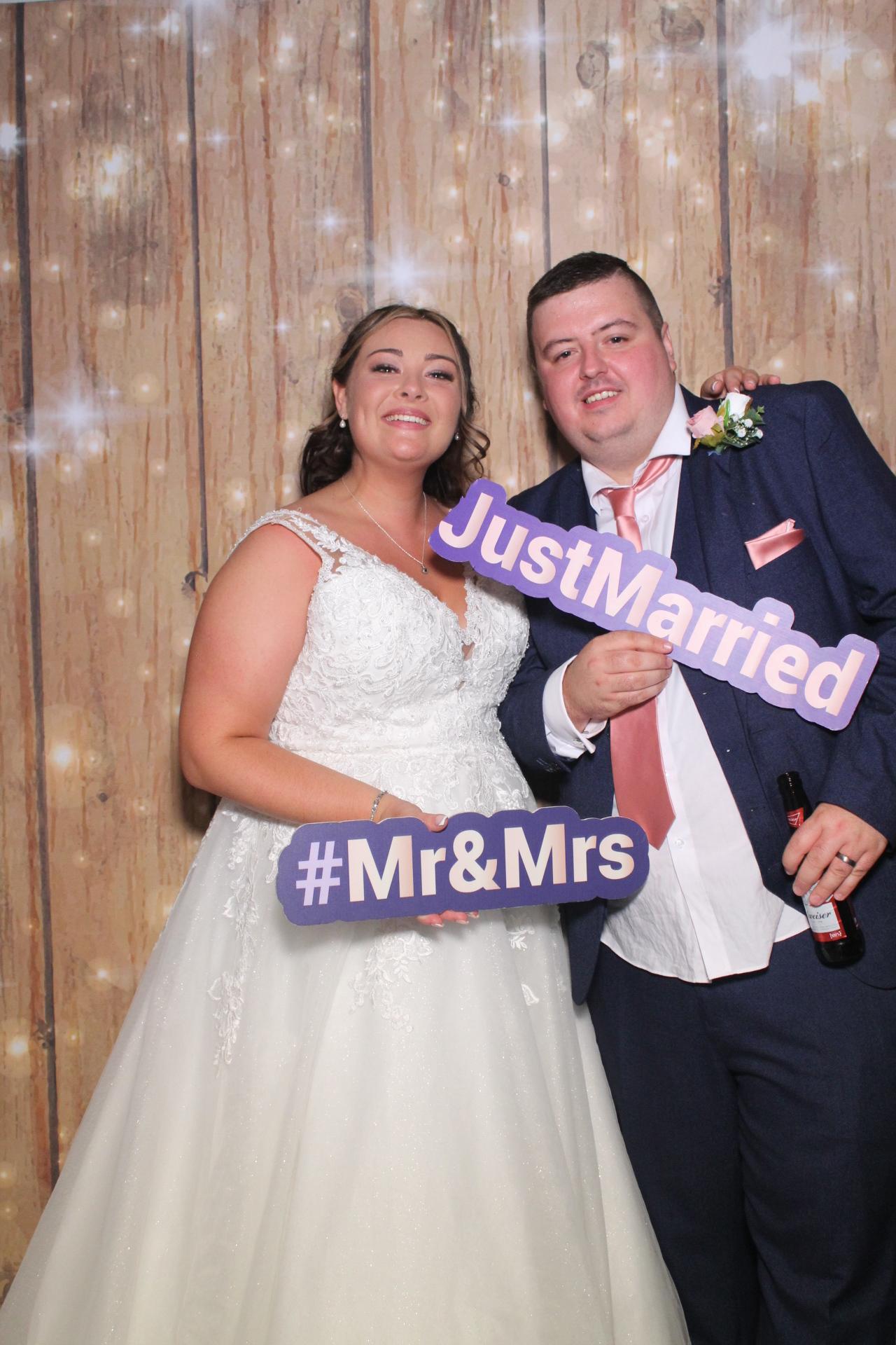 Mr & Mrs Mellor  | View more photos from the event at gallery.magicimages.uk/u/MagicImages/Mr-Mrs-Mellor