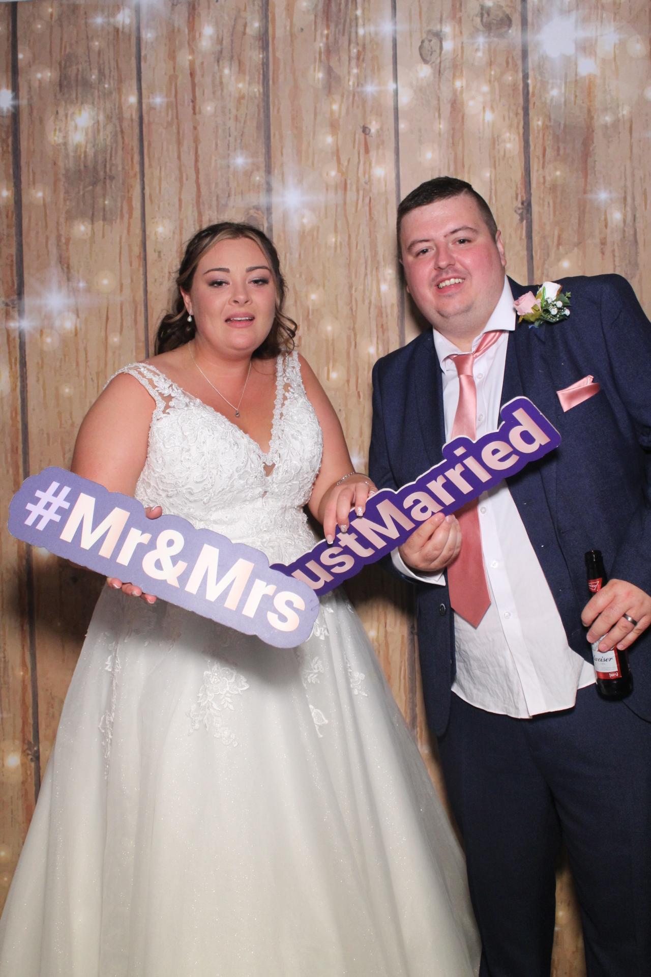 Mr & Mrs Mellor  | View more photos from the event at gallery.magicimages.uk/u/MagicImages/Mr-Mrs-Mellor
