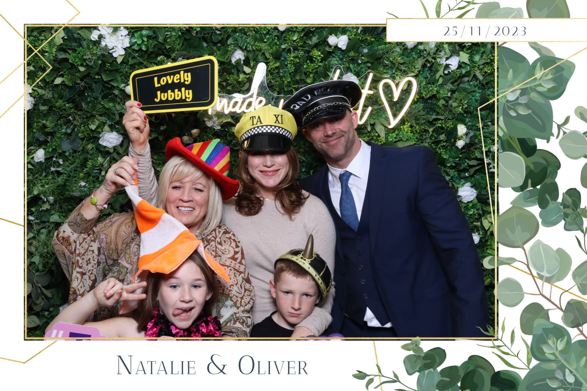 Natalie & Oliver  | View more photos from the event at gallery.magicimages.uk/u/MagicImages/Natalie-Oliver