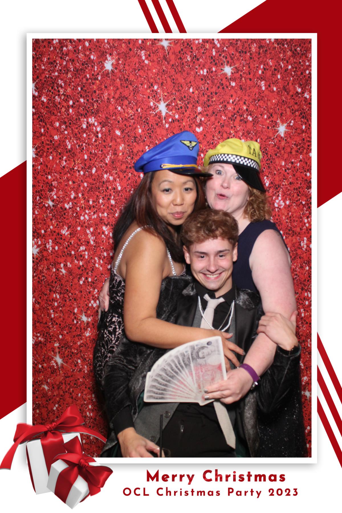 OCL Christmas party  | View more photos from the event at gallery.magicimages.uk/u/MagicImages/OCL-Christmas-party