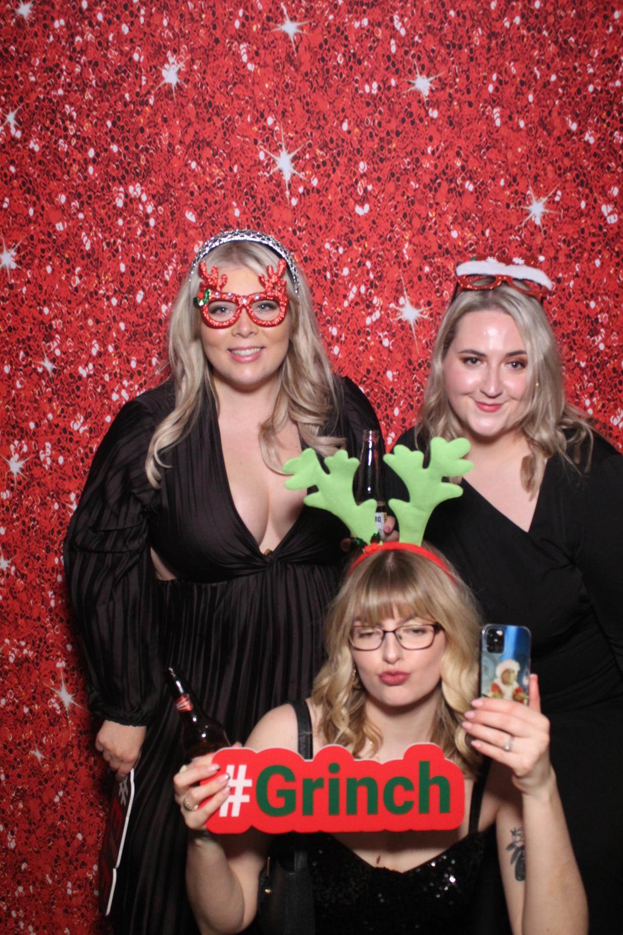OCL Christmas party  | View more photos from the event at gallery.magicimages.uk/u/MagicImages/OCL-Christmas-party