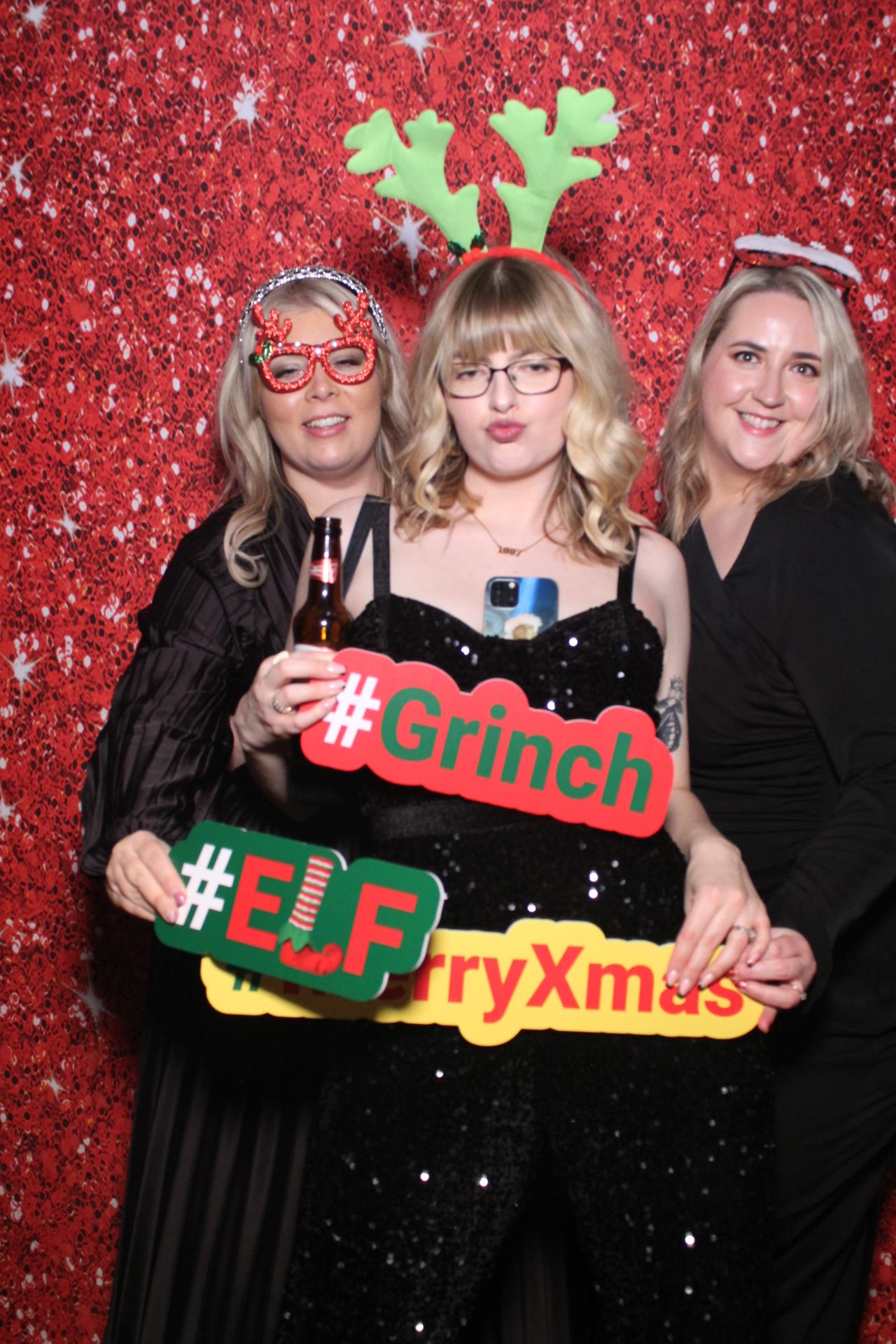 OCL Christmas party  | View more photos from the event at gallery.magicimages.uk/u/MagicImages/OCL-Christmas-party