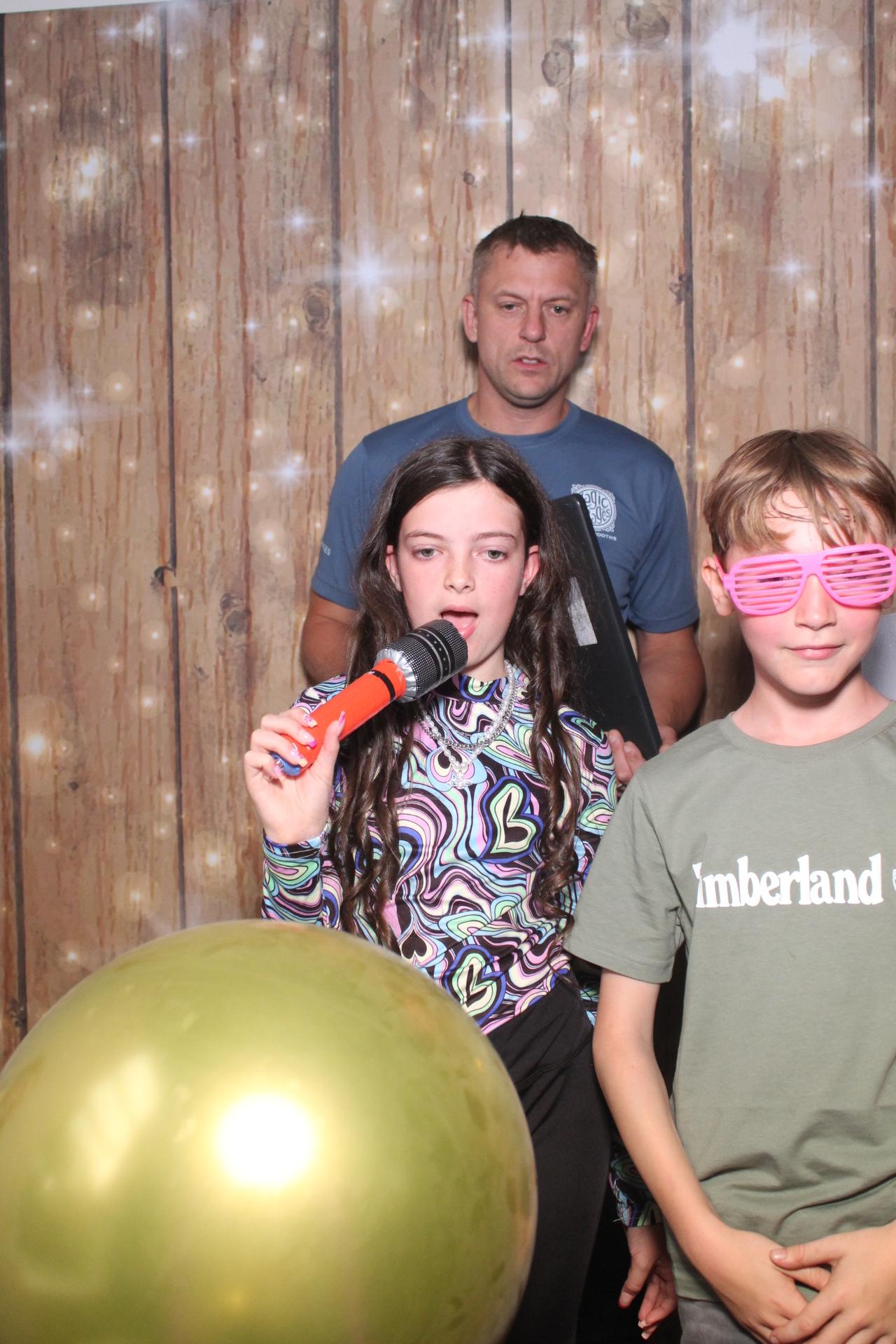 Oakworth Year 6 Leavers Party  | View more photos from the event at gallery.magicimages.uk/u/MagicImages/Oakworth-Year-6-Leavers-Party