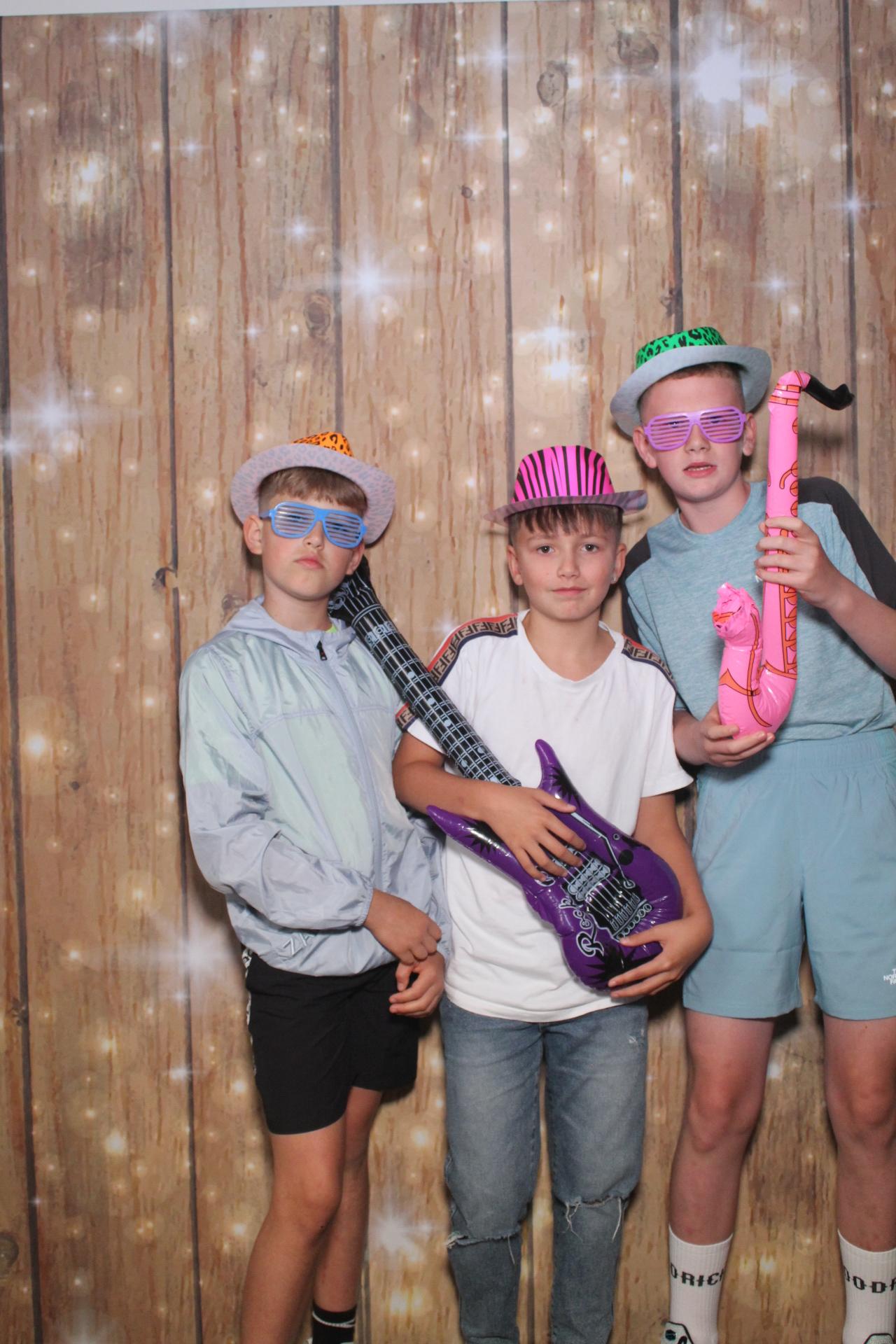 Oakworth Year 6 Leavers Party  | View more photos from the event at gallery.magicimages.uk/u/MagicImages/Oakworth-Year-6-Leavers-Party