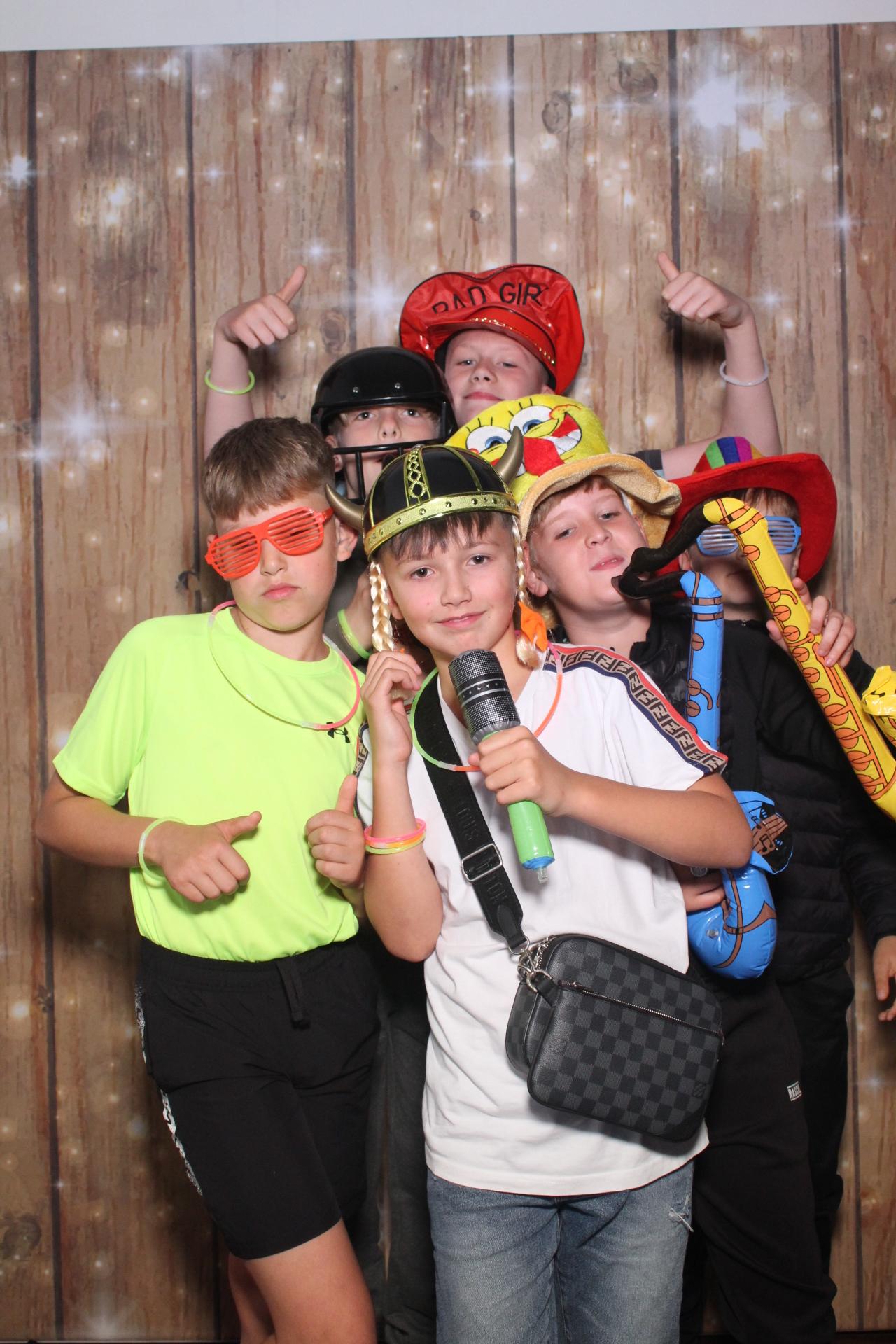 Oakworth Year 6 Leavers Party  | View more photos from the event at gallery.magicimages.uk/u/MagicImages/Oakworth-Year-6-Leavers-Party