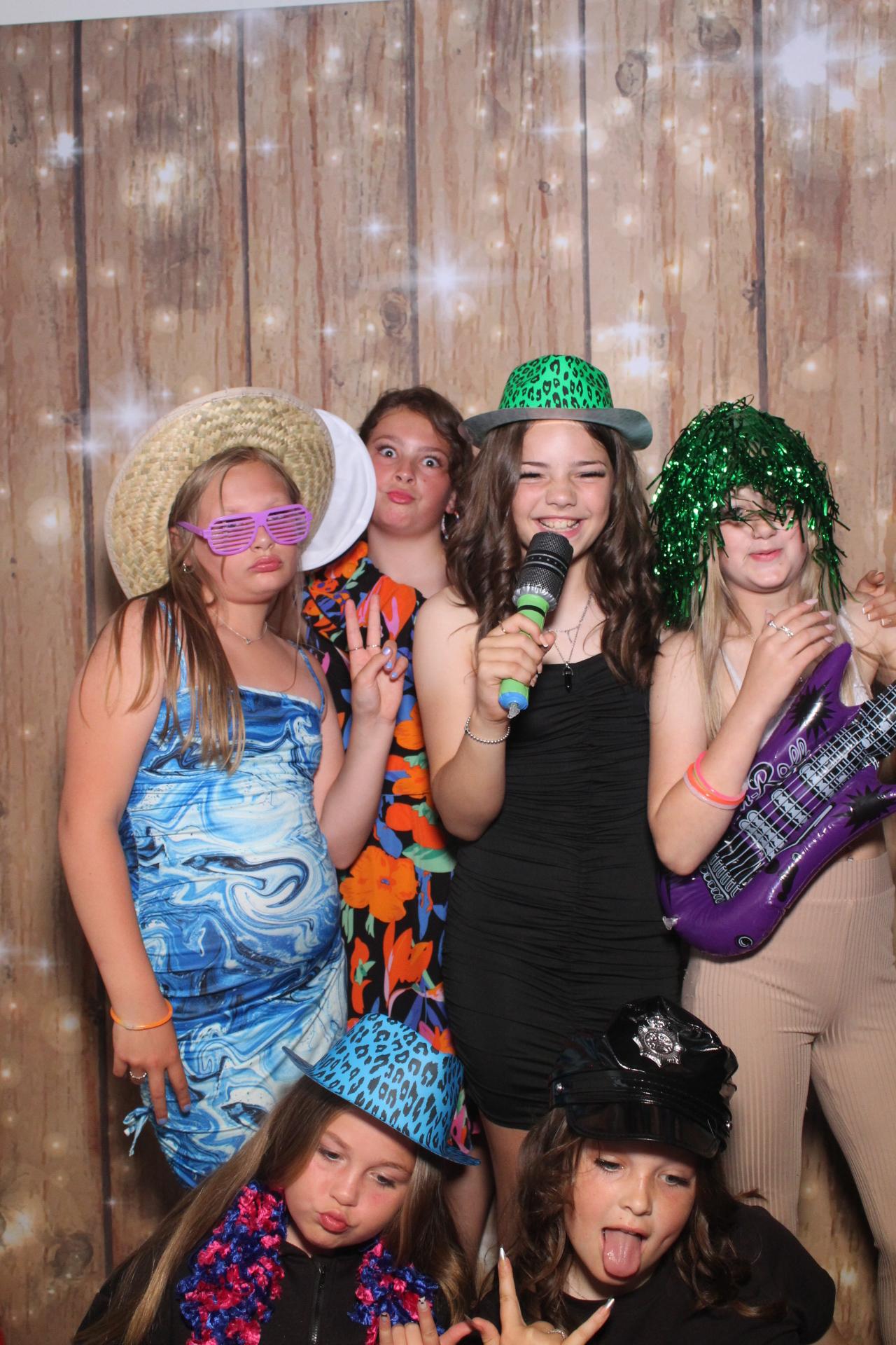 Oakworth Year 6 Leavers Party  | View more photos from the event at gallery.magicimages.uk/u/MagicImages/Oakworth-Year-6-Leavers-Party