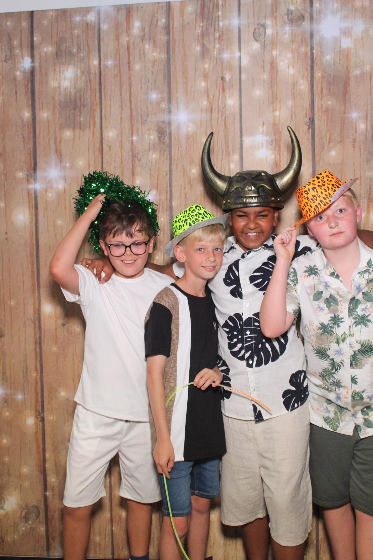 Oakworth Year 6 Leavers Party  | View more photos from the event at gallery.magicimages.uk/u/MagicImages/Oakworth-Year-6-Leavers-Party