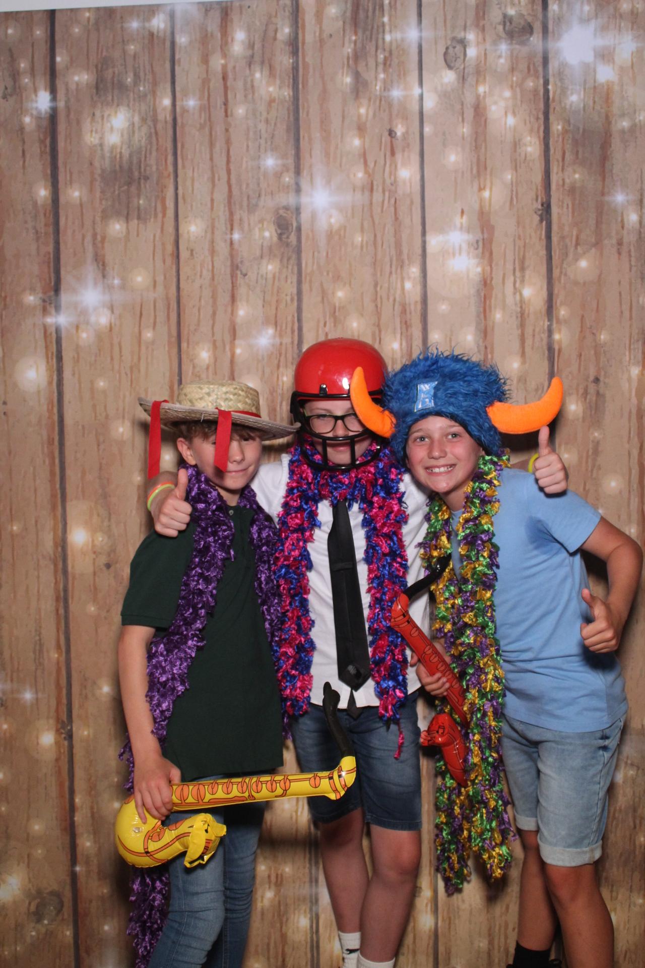 Oakworth Year 6 Leavers Party  | View more photos from the event at gallery.magicimages.uk/u/MagicImages/Oakworth-Year-6-Leavers-Party
