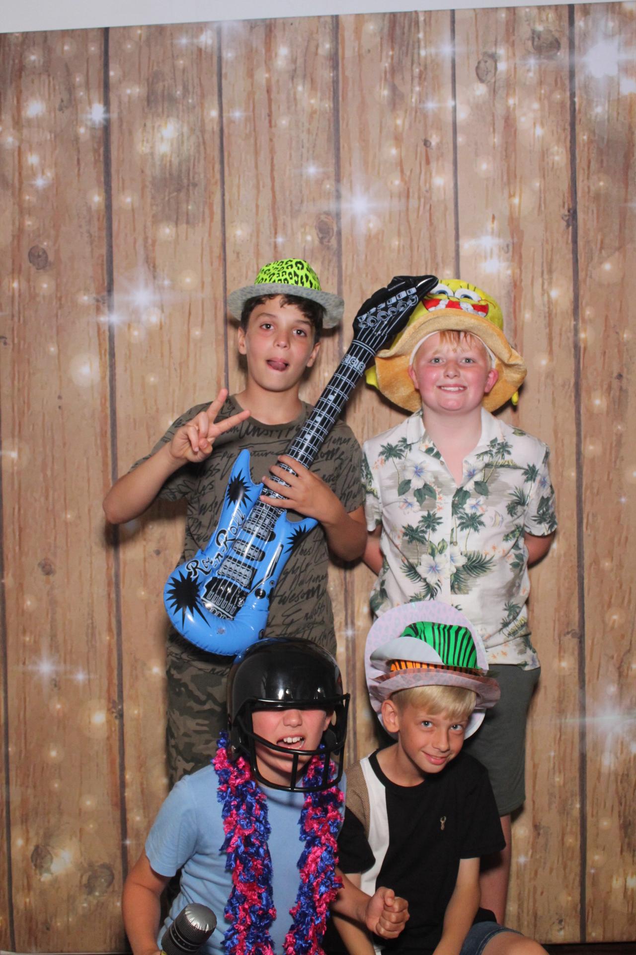 Oakworth Year 6 Leavers Party  | View more photos from the event at gallery.magicimages.uk/u/MagicImages/Oakworth-Year-6-Leavers-Party