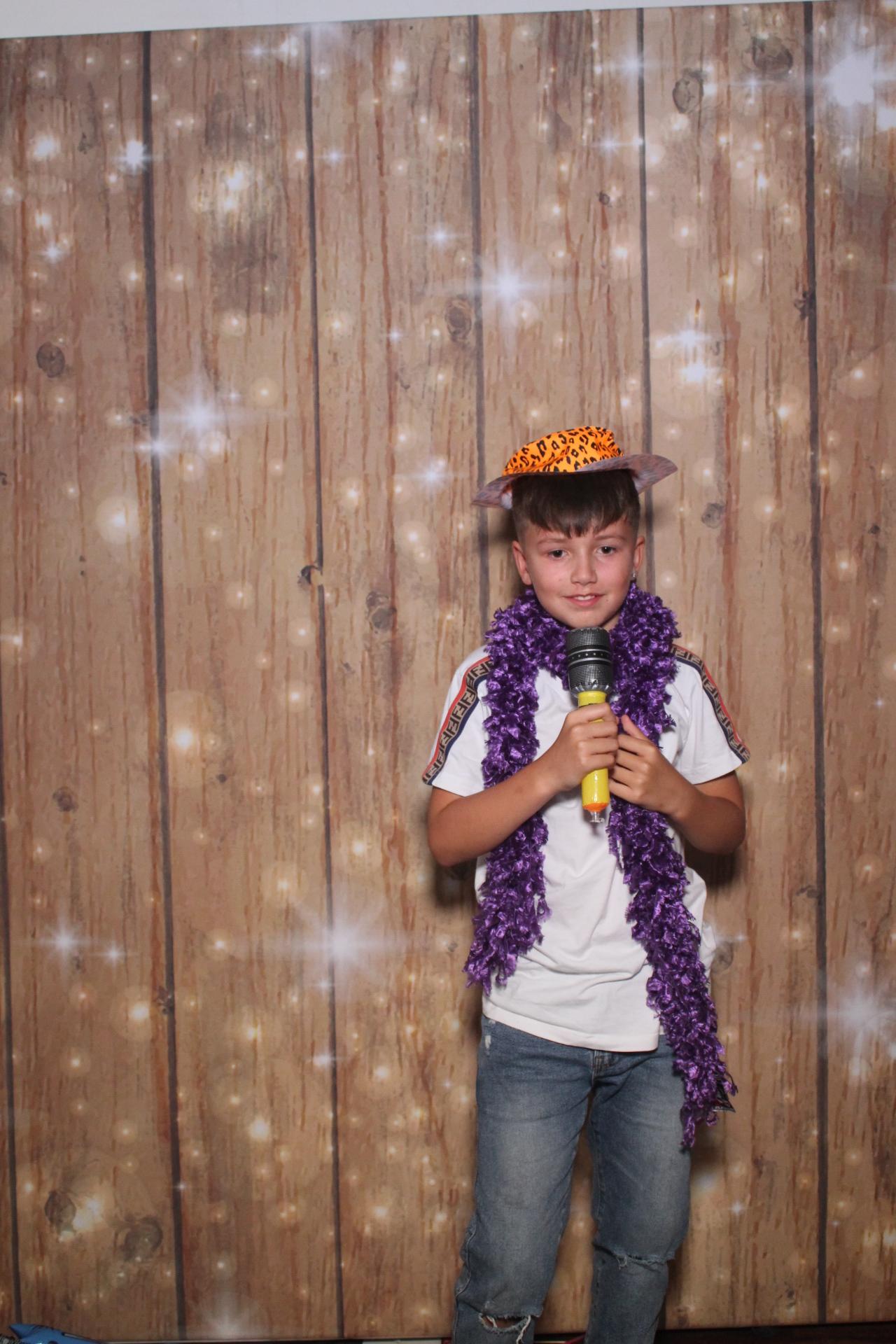 Oakworth Year 6 Leavers Party  | View more photos from the event at gallery.magicimages.uk/u/MagicImages/Oakworth-Year-6-Leavers-Party