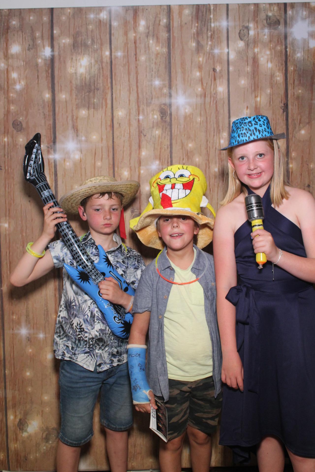 Oakworth Year 6 Leavers Party  | View more photos from the event at gallery.magicimages.uk/u/MagicImages/Oakworth-Year-6-Leavers-Party