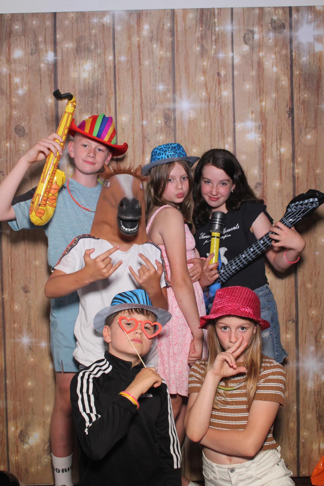 Oakworth Year 6 Leavers Party  | View more photos from the event at gallery.magicimages.uk/u/MagicImages/Oakworth-Year-6-Leavers-Party