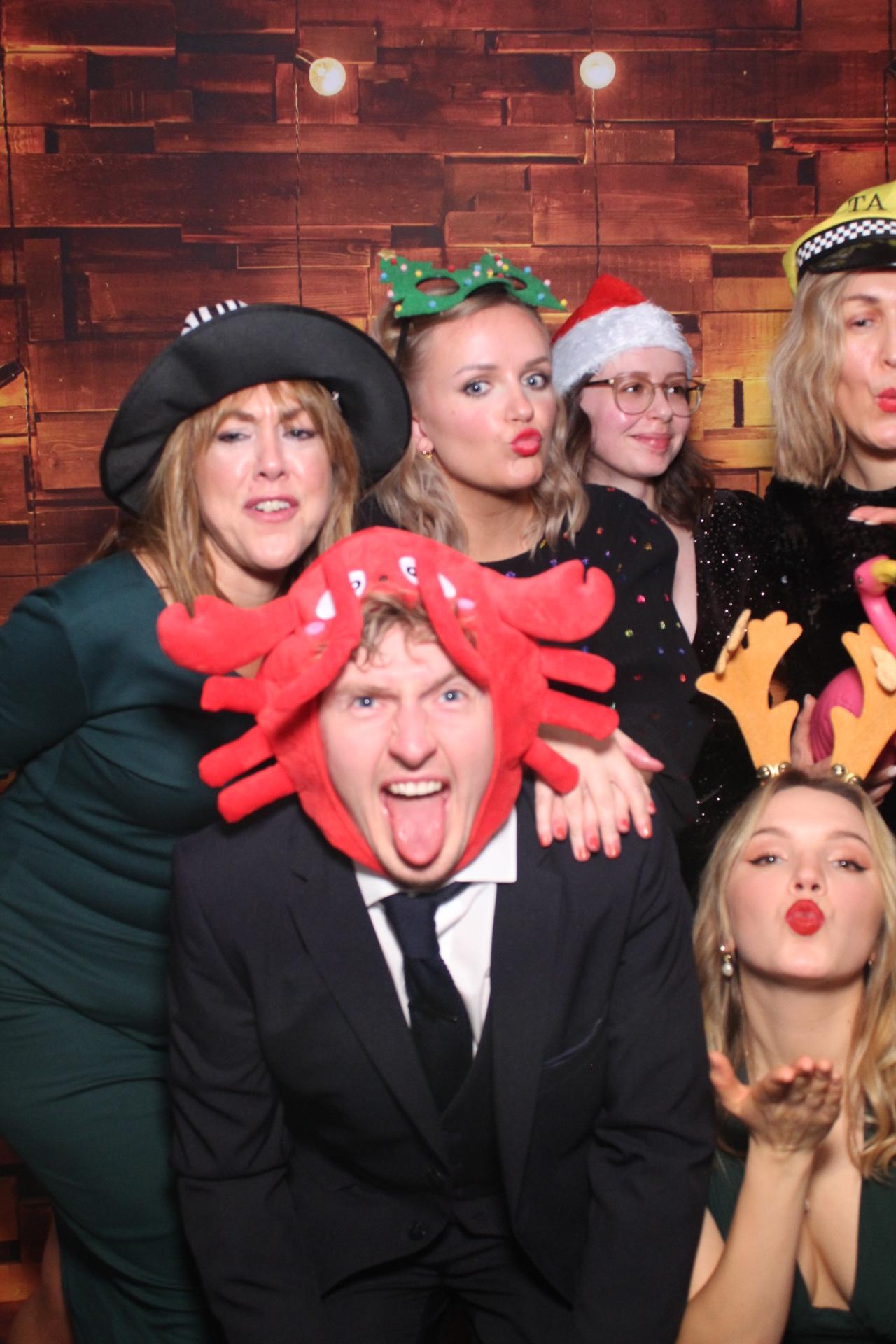 Ramsdens Christmas Party   | View more photos from the event at gallery.magicimages.uk/u/MagicImages/Ramsdens-Christmas-Party-0