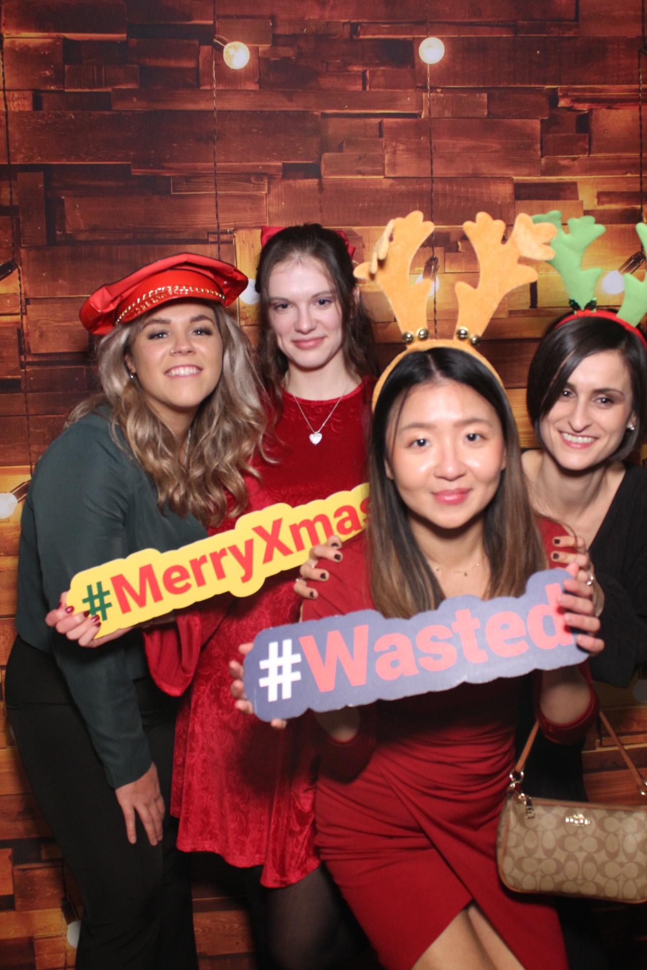 Ramsdens Christmas Party   | View more photos from the event at gallery.magicimages.uk/u/MagicImages/Ramsdens-Christmas-Party-0