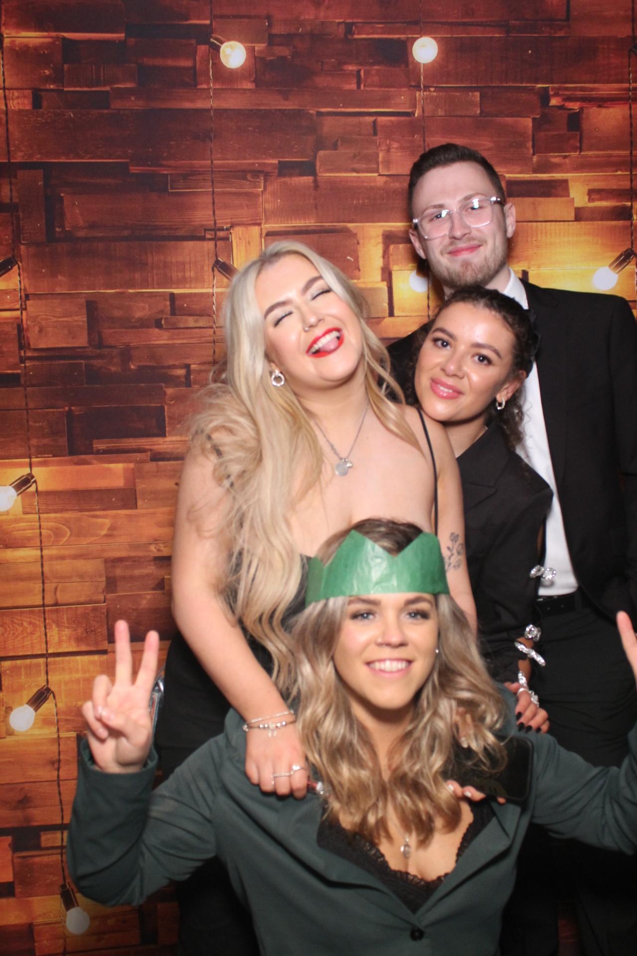 Ramsdens Christmas Party   | View more photos from the event at gallery.magicimages.uk/u/MagicImages/Ramsdens-Christmas-Party-0