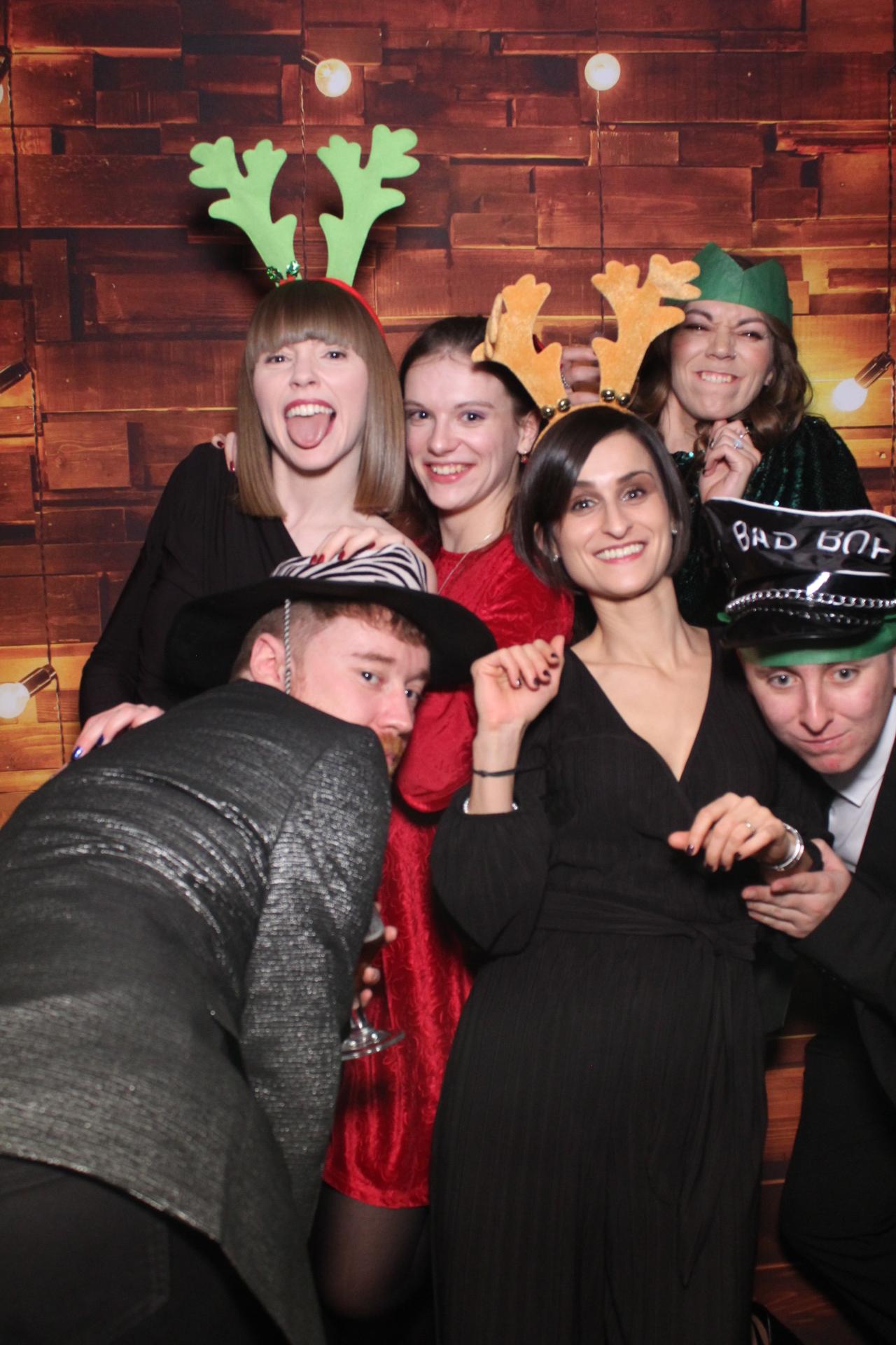 Ramsdens Christmas Party   | View more photos from the event at gallery.magicimages.uk/u/MagicImages/Ramsdens-Christmas-Party-0