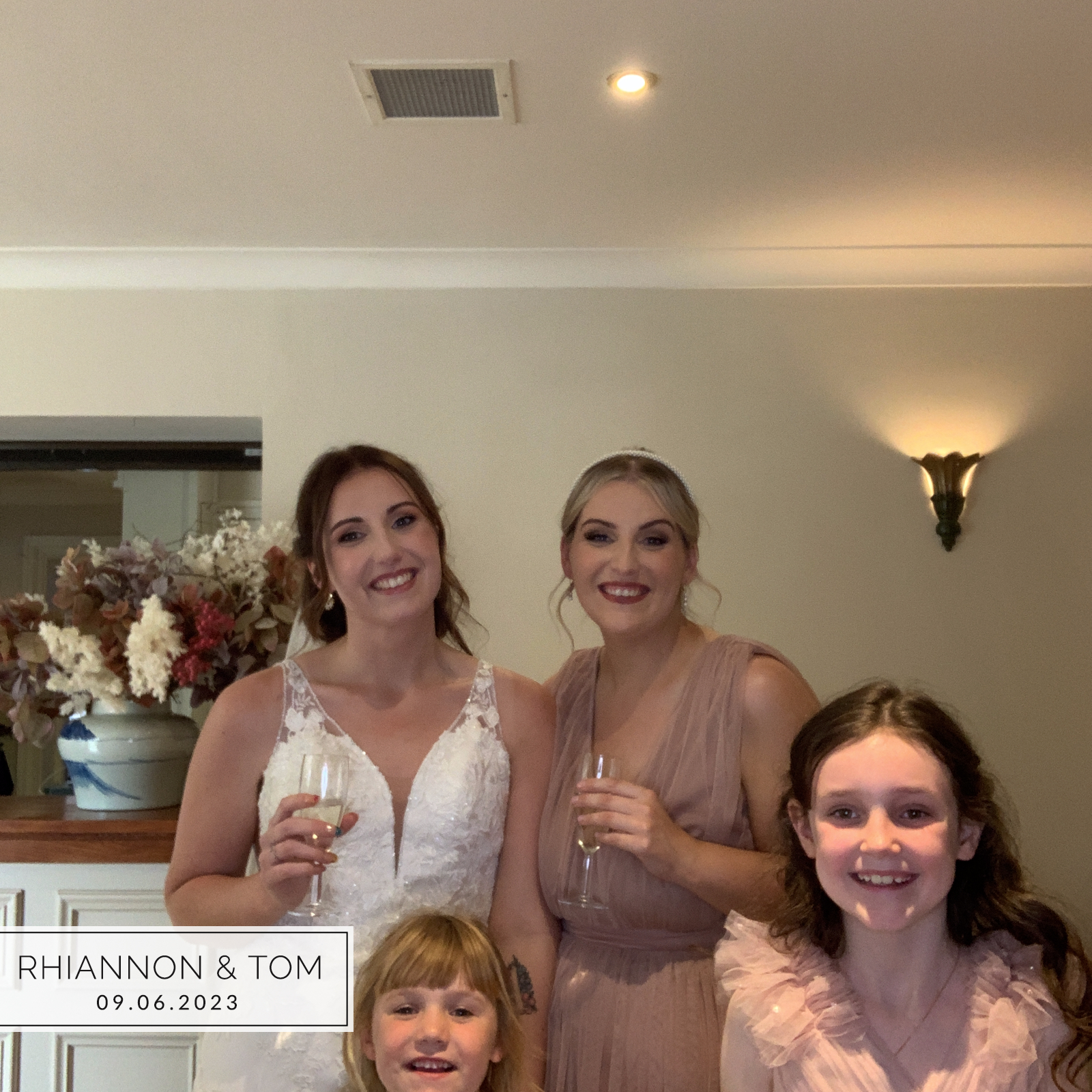 Rhiannon & Tom | View more photos from the event at gallery.magicimages.uk/u/MagicImages/Rhiannon-Tom