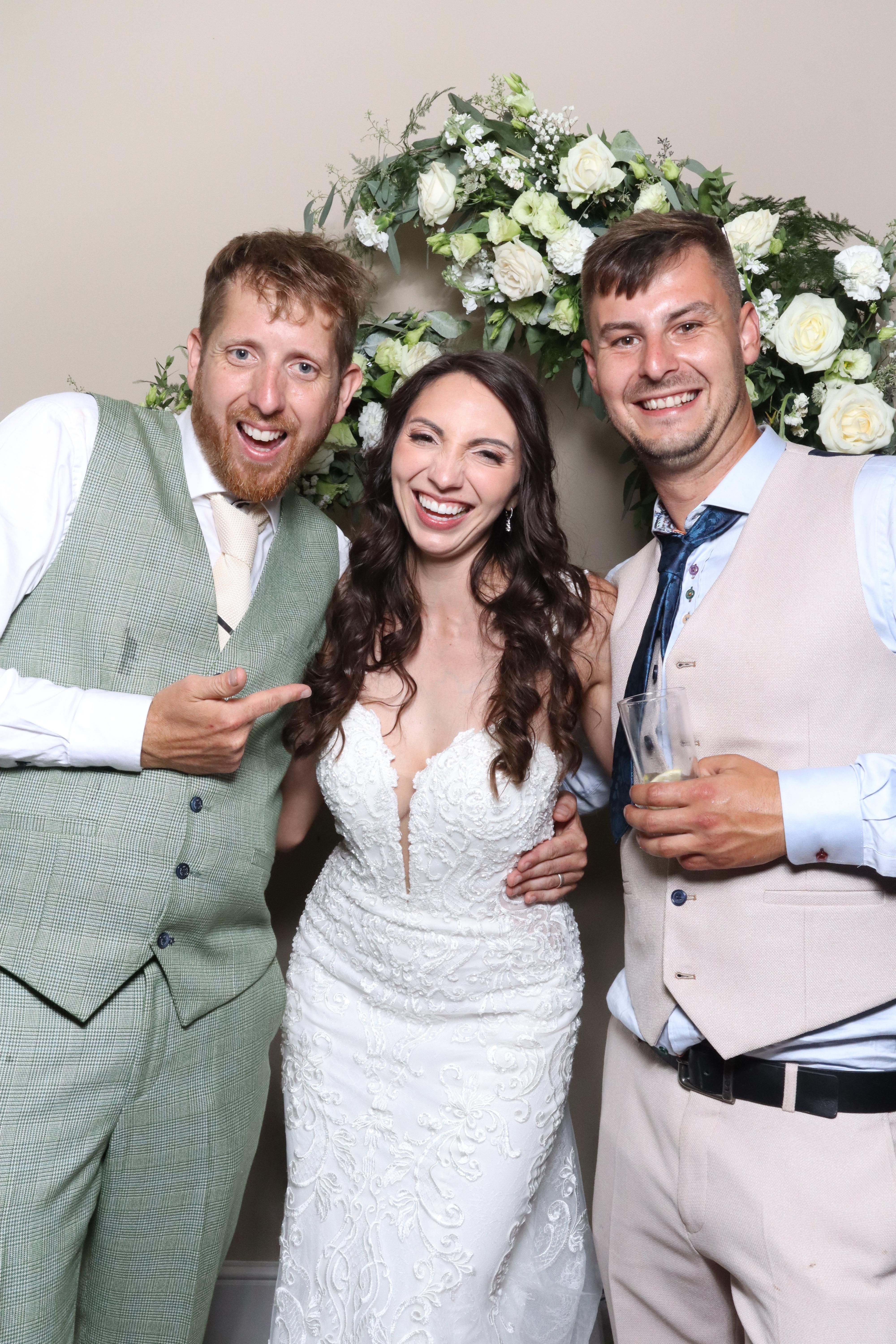 Amanda & Sam  | View more photos from the event at gallery.magicimages.uk/u/MagicImages/Amanda-Sam