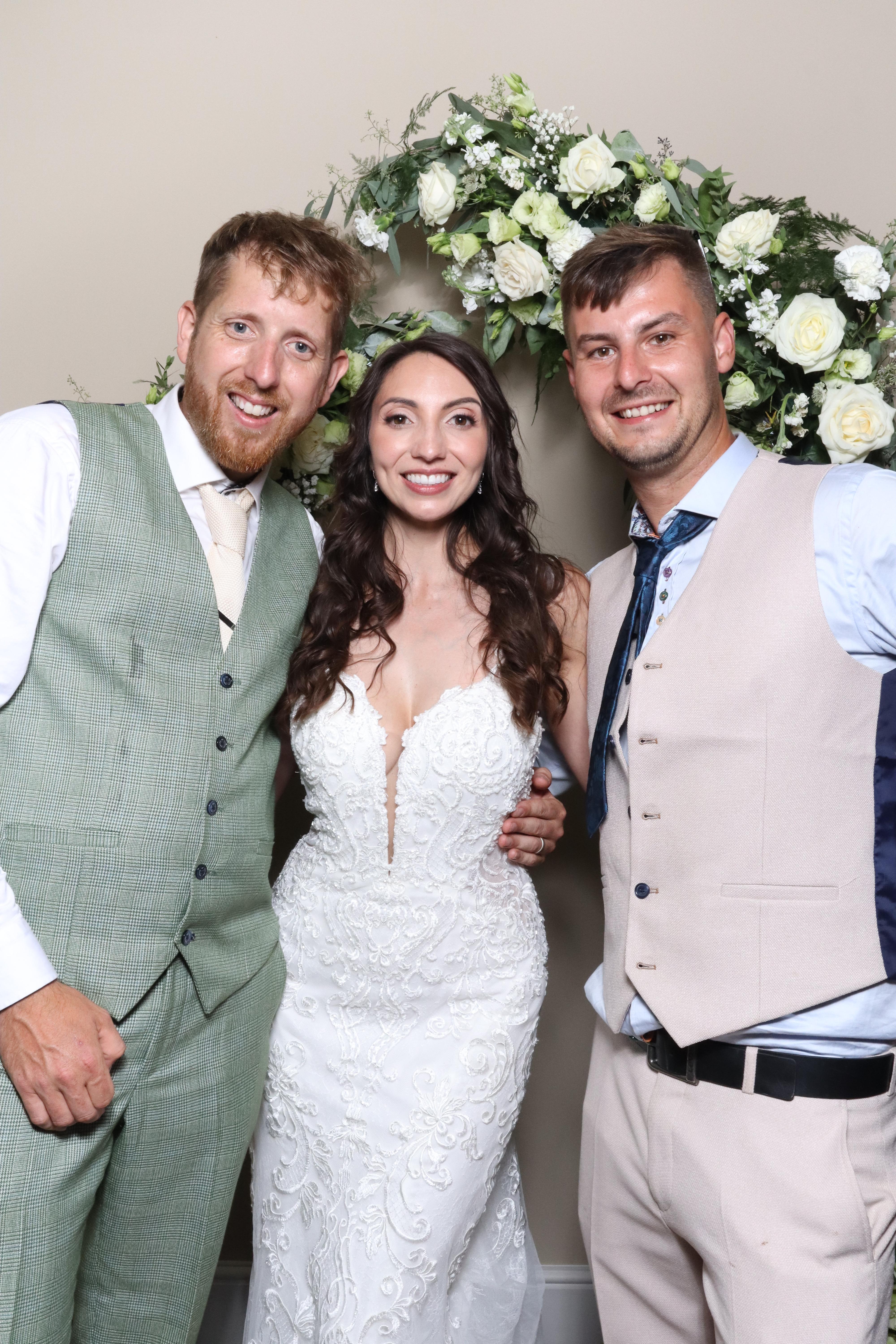 Amanda & Sam  | View more photos from the event at gallery.magicimages.uk/u/MagicImages/Amanda-Sam