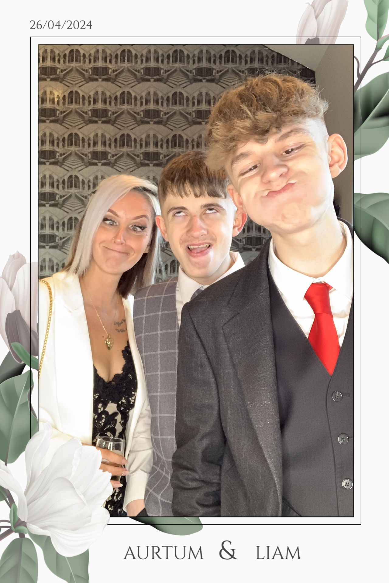 Aurtum & Liam  | View more photos from the event at gallery.magicimages.uk/u/MagicImages/Aurtum-Liam
