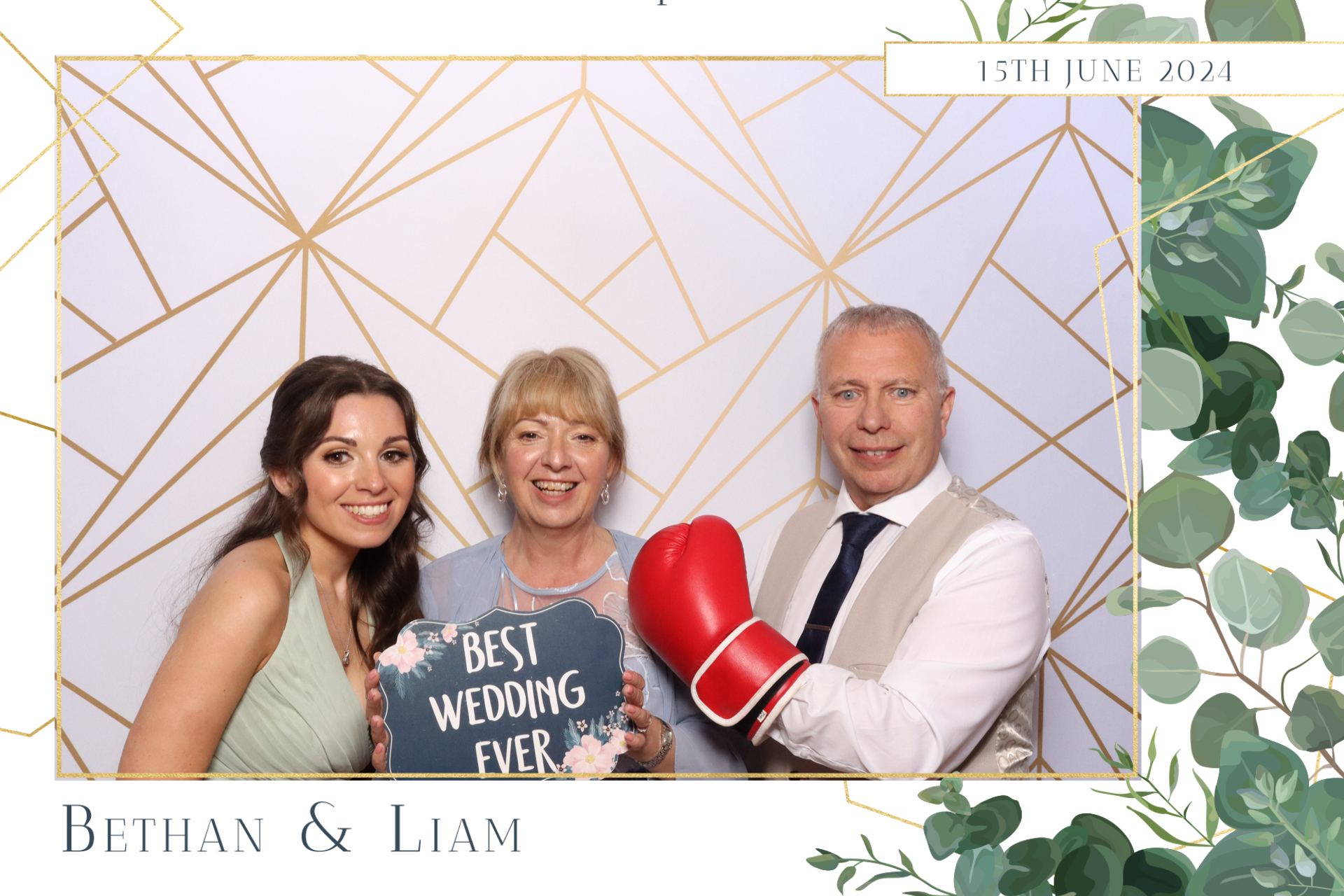 Bethan & Liam  | View more photos from the event at gallery.magicimages.uk/u/MagicImages/Bethan-Liam