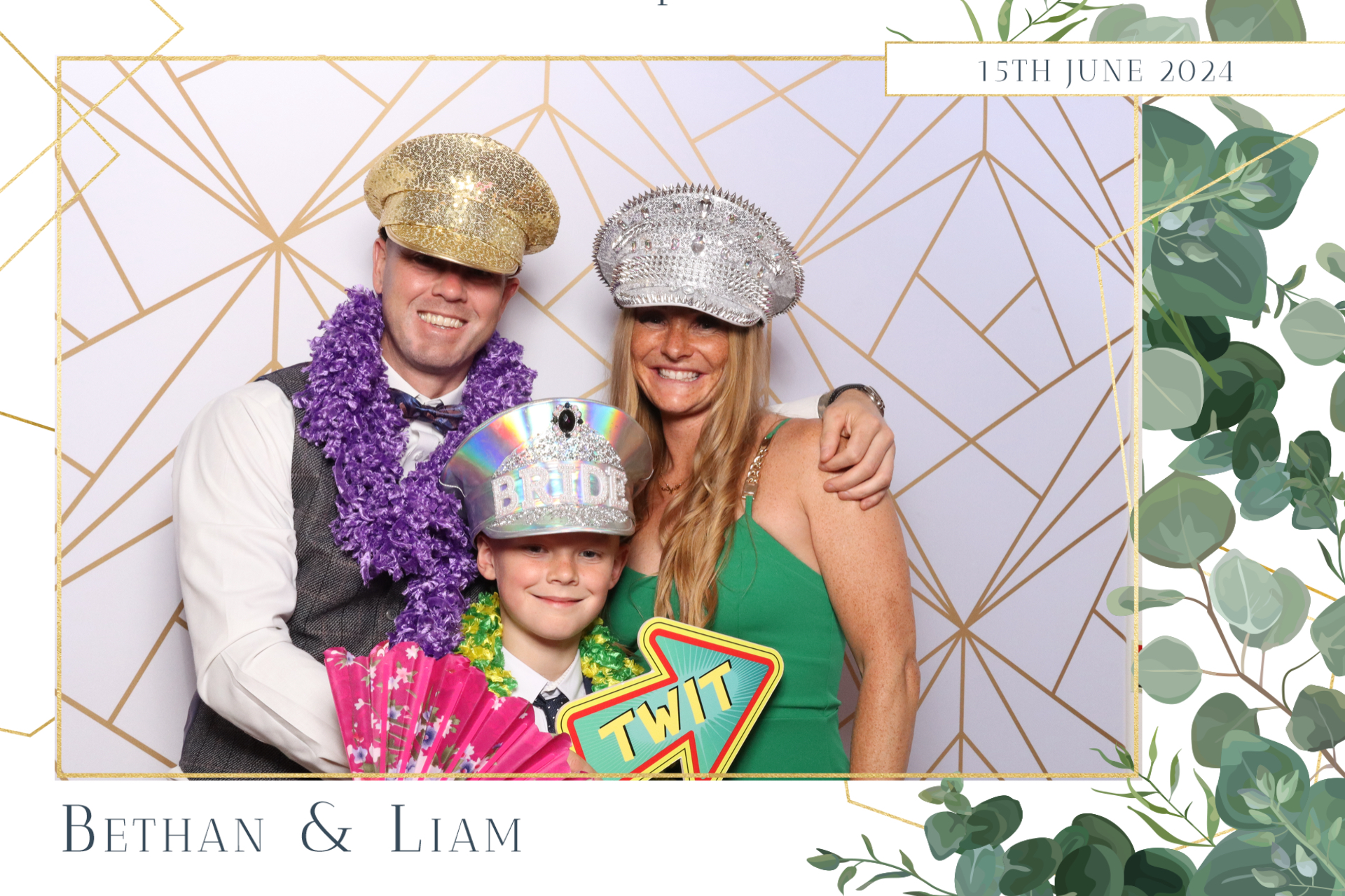 Bethan & Liam  | View more photos from the event at gallery.magicimages.uk/u/MagicImages/Bethan-Liam