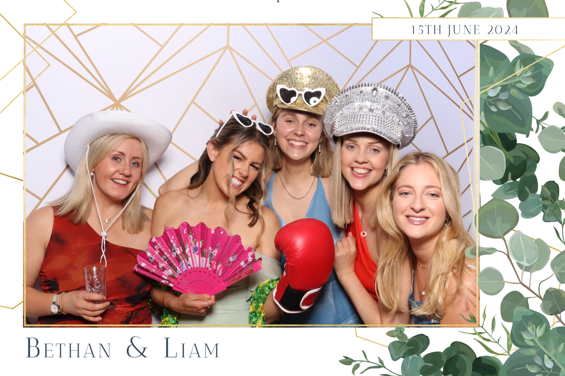 Bethan & Liam  | View more photos from the event at gallery.magicimages.uk/u/MagicImages/Bethan-Liam
