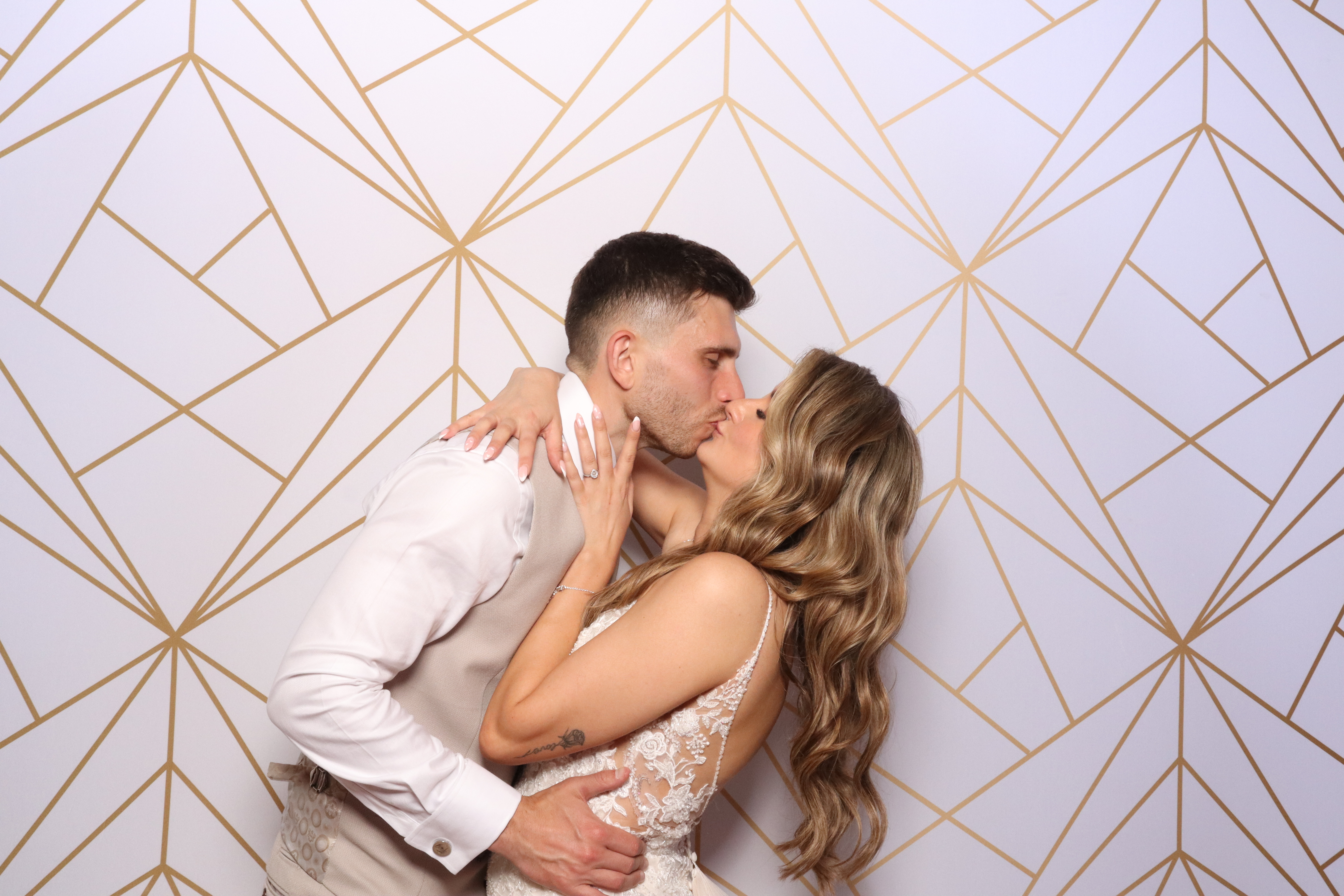 Bethan & Liam  | View more photos from the event at gallery.magicimages.uk/u/MagicImages/Bethan-Liam