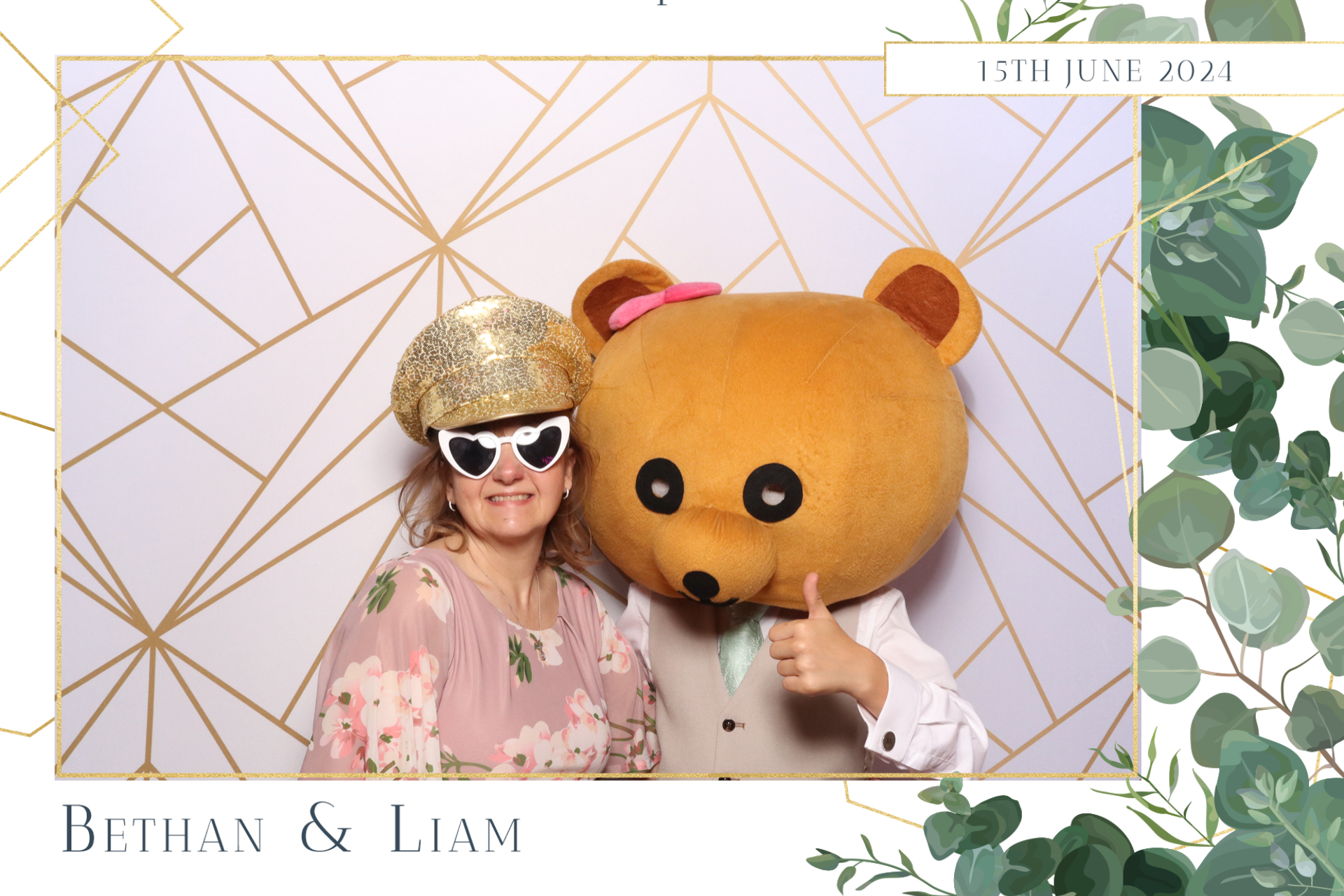 Bethan & Liam  | View more photos from the event at gallery.magicimages.uk/u/MagicImages/Bethan-Liam