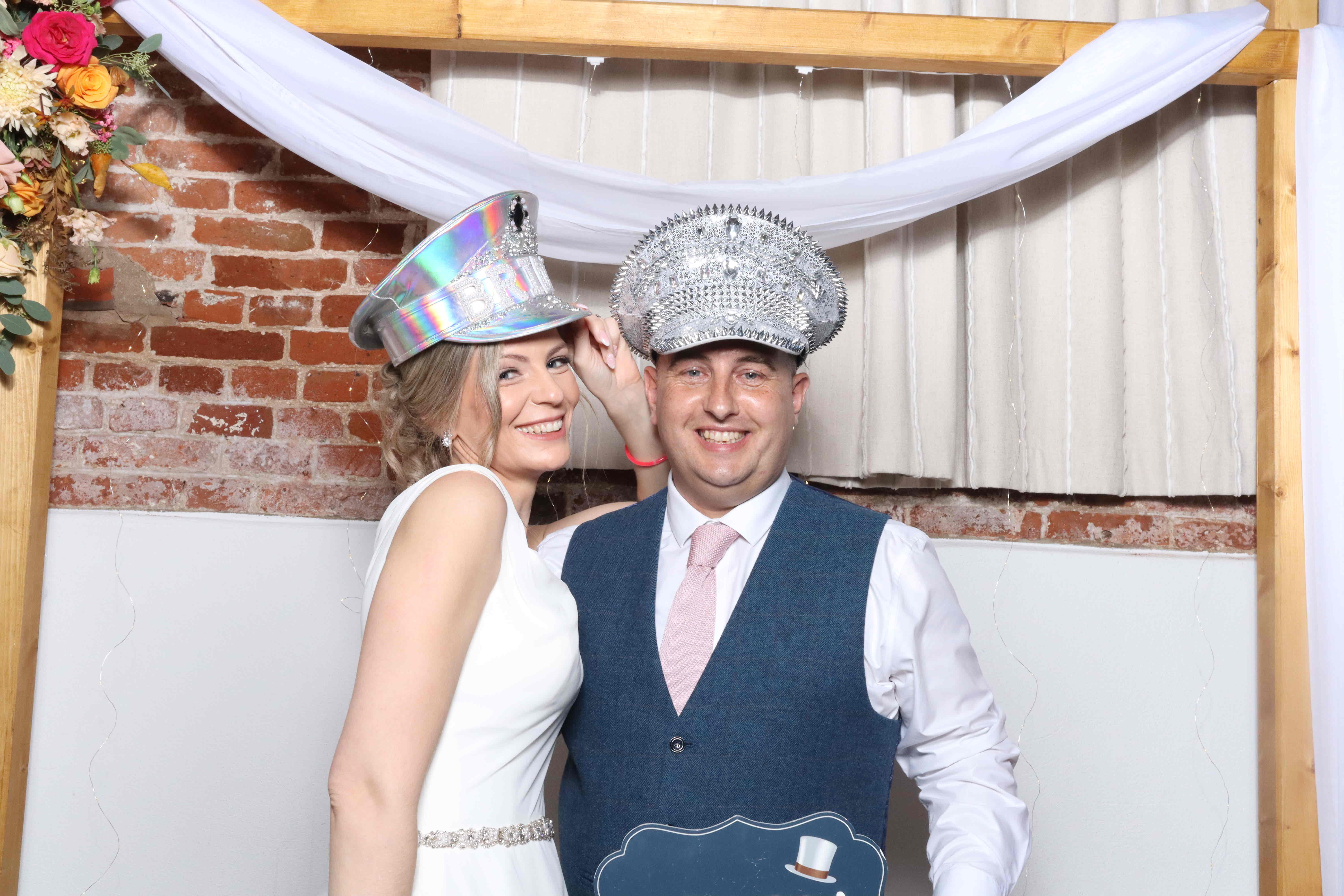 Billie & Craig  | View more photos from the event at gallery.magicimages.uk/u/MagicImages/Billie-Craig