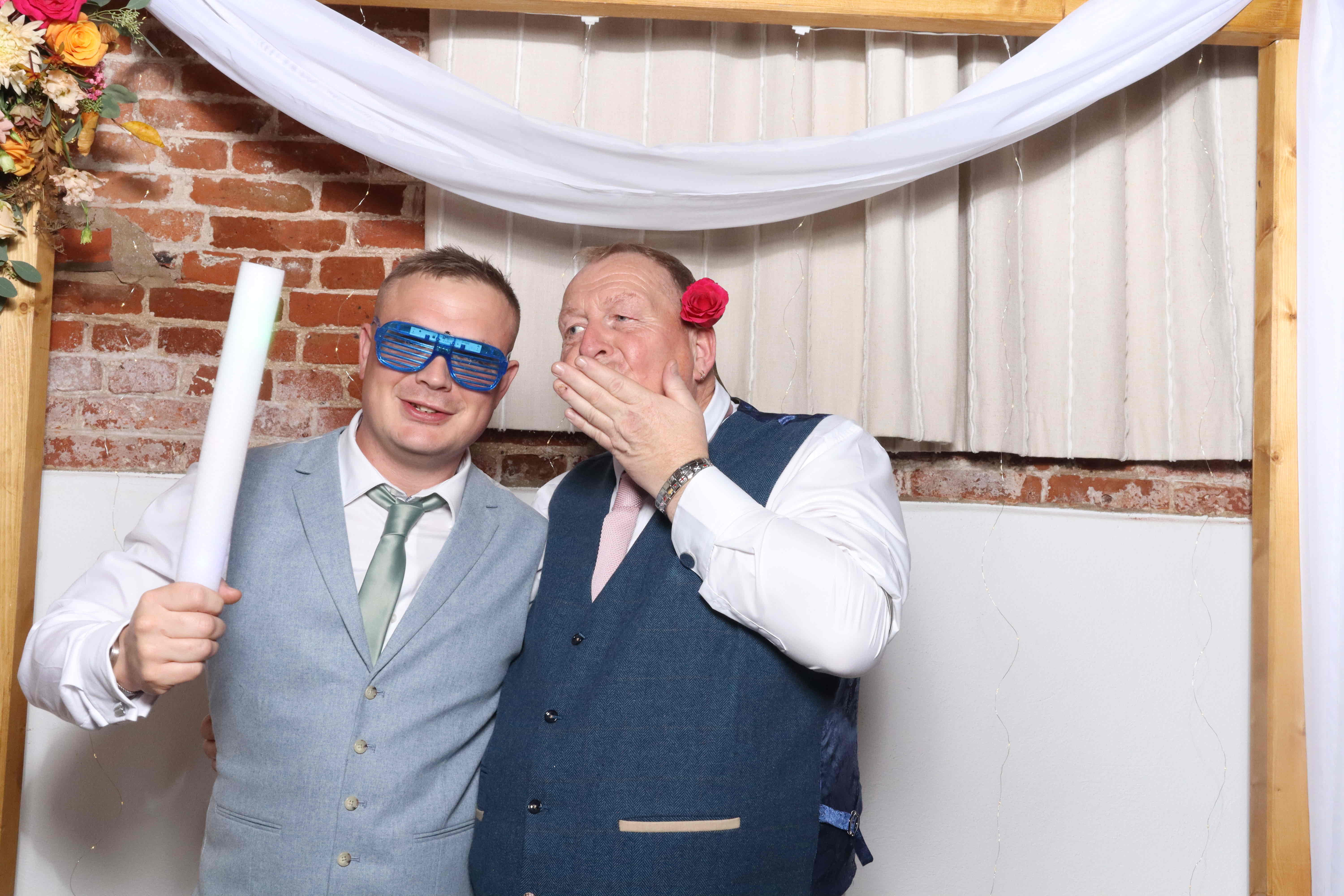Billie & Craig  | View more photos from the event at gallery.magicimages.uk/u/MagicImages/Billie-Craig