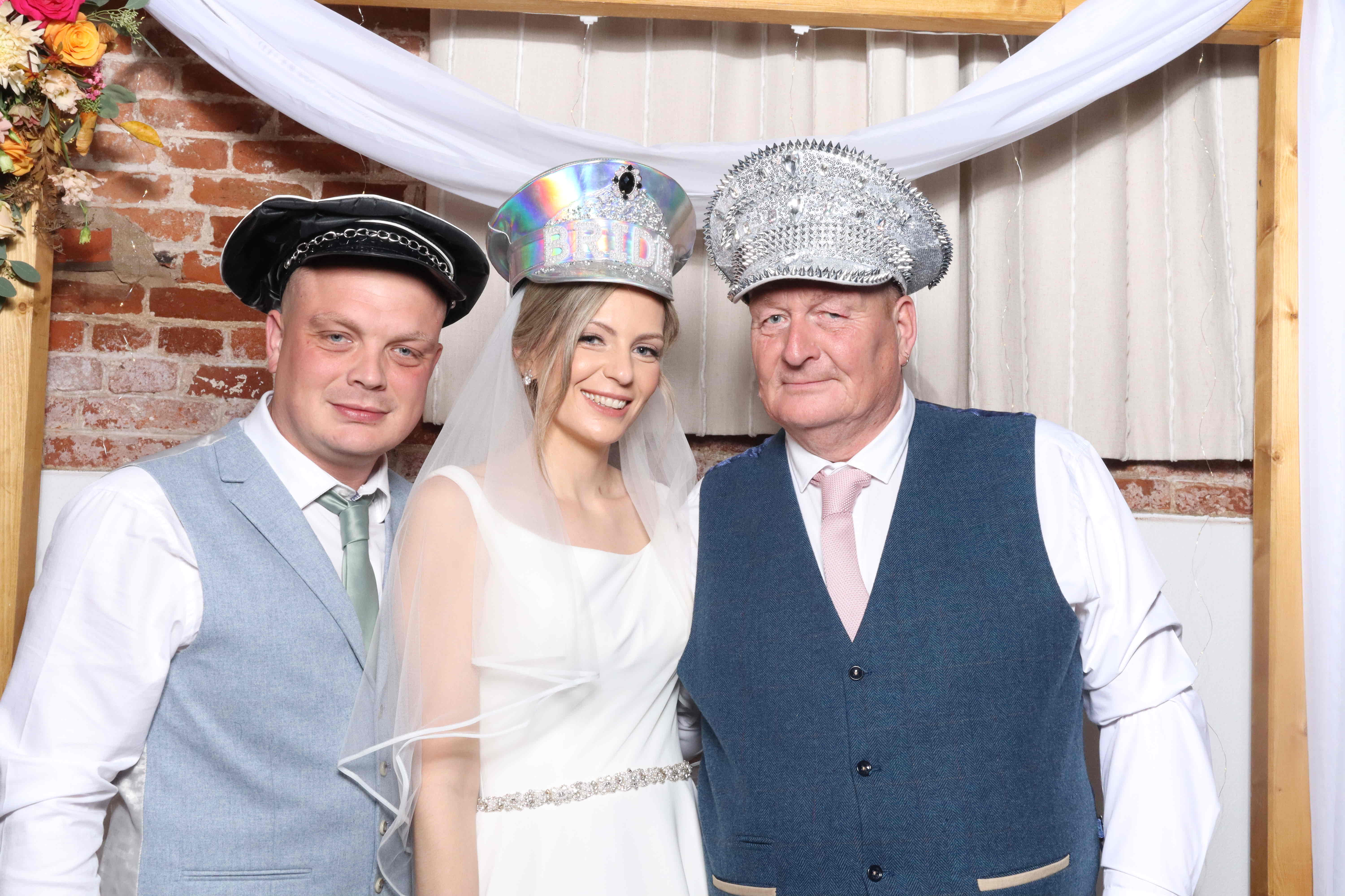 Billie & Craig  | View more photos from the event at gallery.magicimages.uk/u/MagicImages/Billie-Craig
