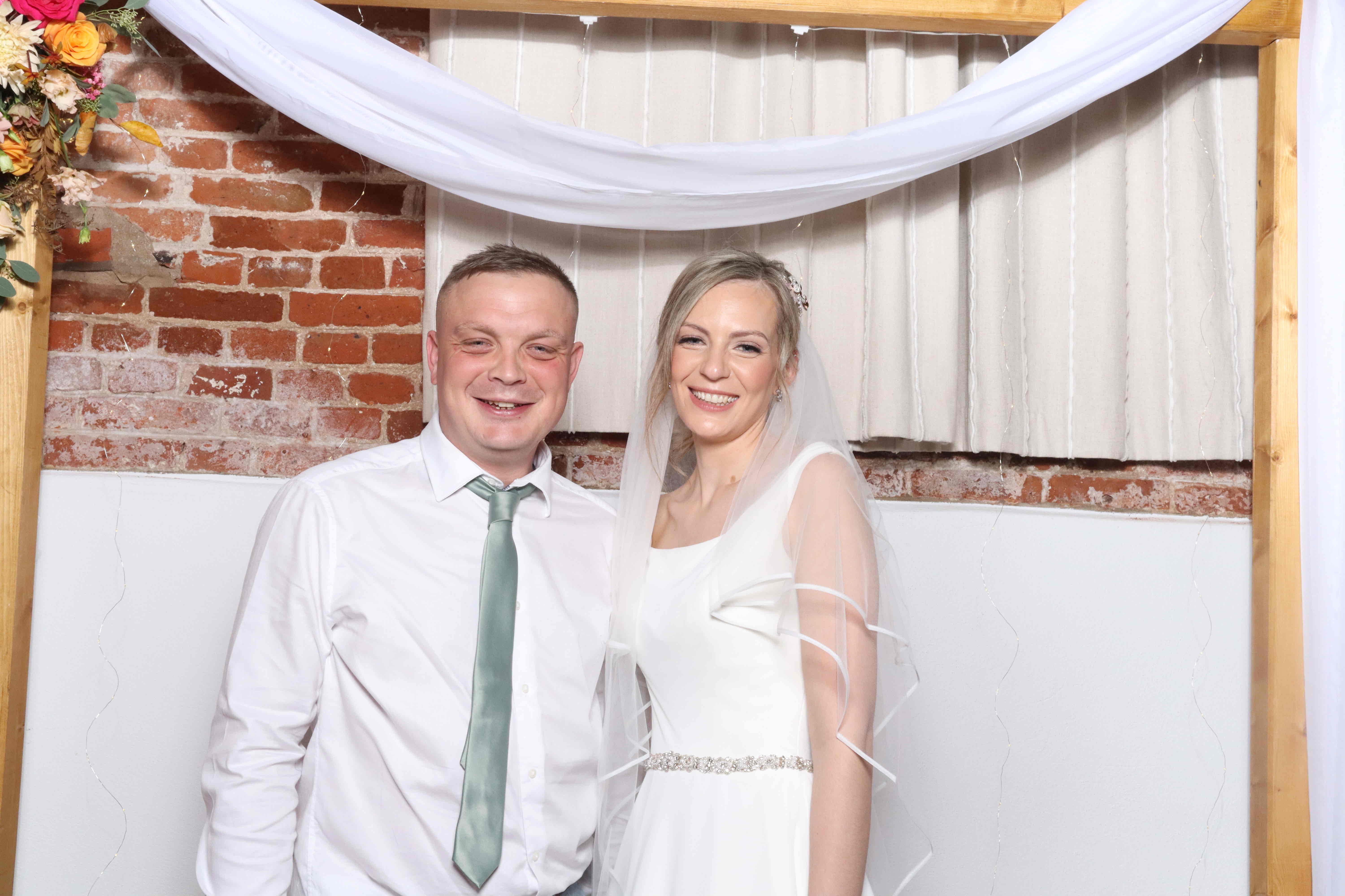 Billie & Craig  | View more photos from the event at gallery.magicimages.uk/u/MagicImages/Billie-Craig