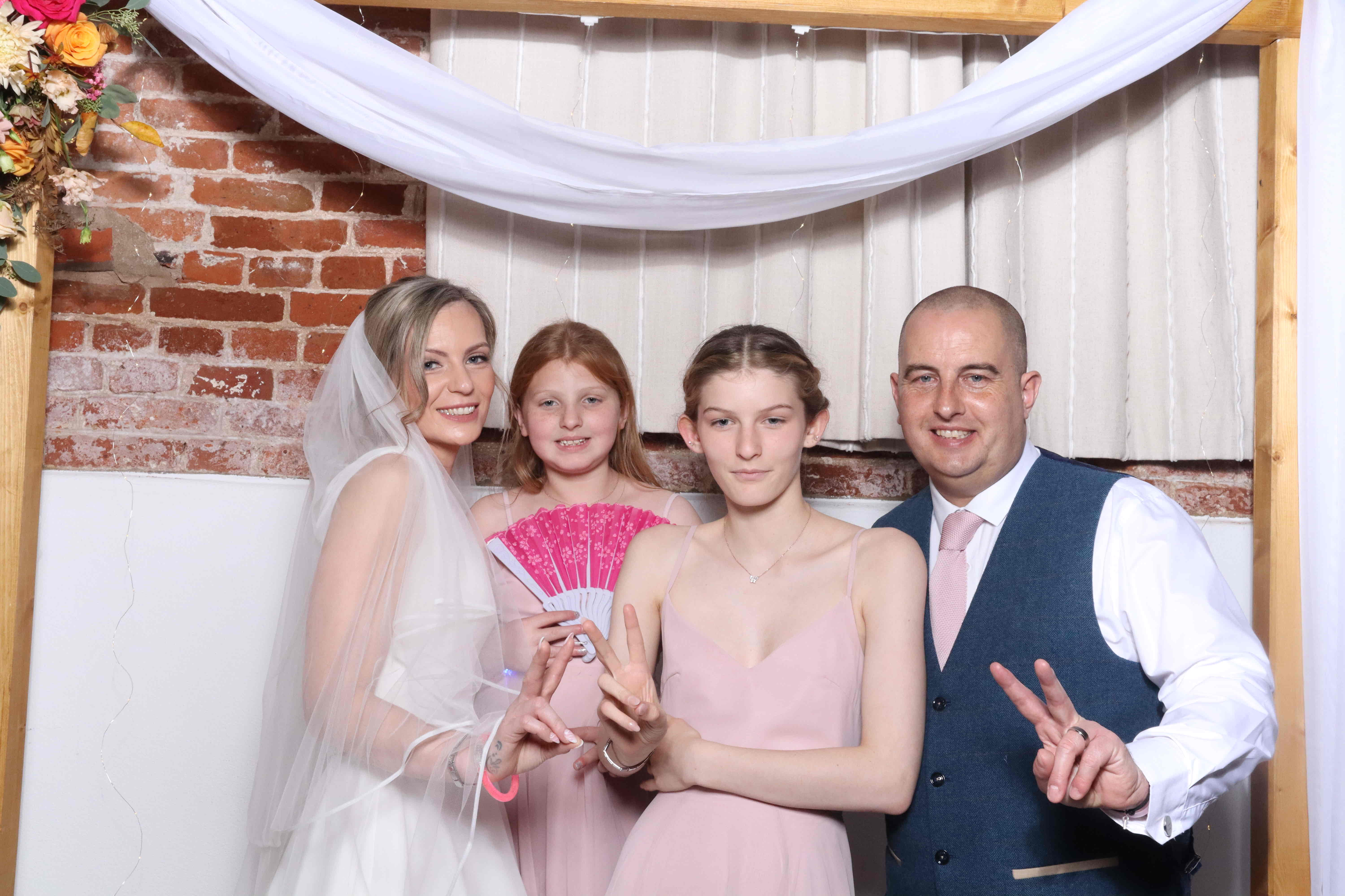 Billie & Craig  | View more photos from the event at gallery.magicimages.uk/u/MagicImages/Billie-Craig