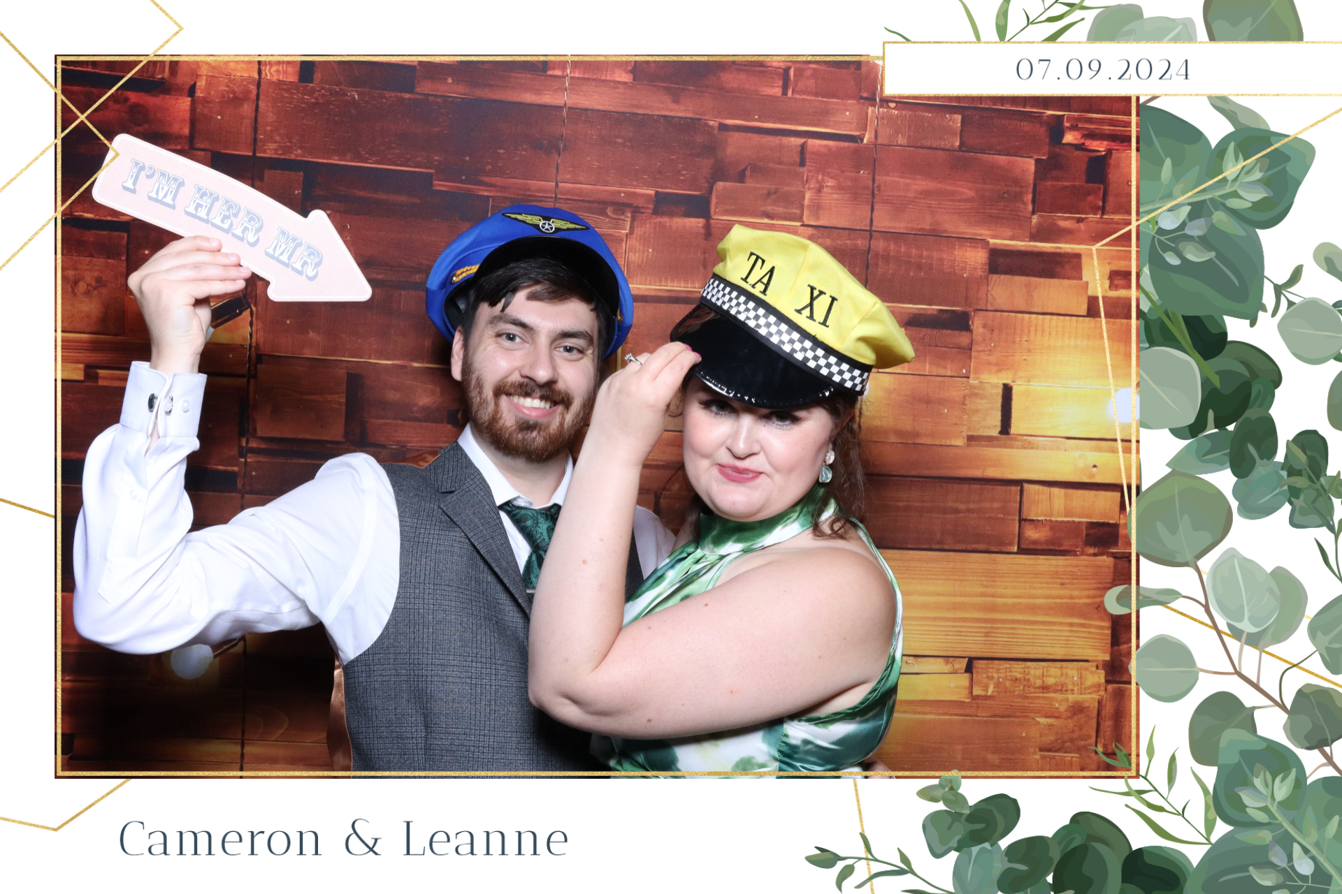 Cameron & Leanne  | View more photos from the event at gallery.magicimages.uk/u/MagicImages/Cameron-Leanne