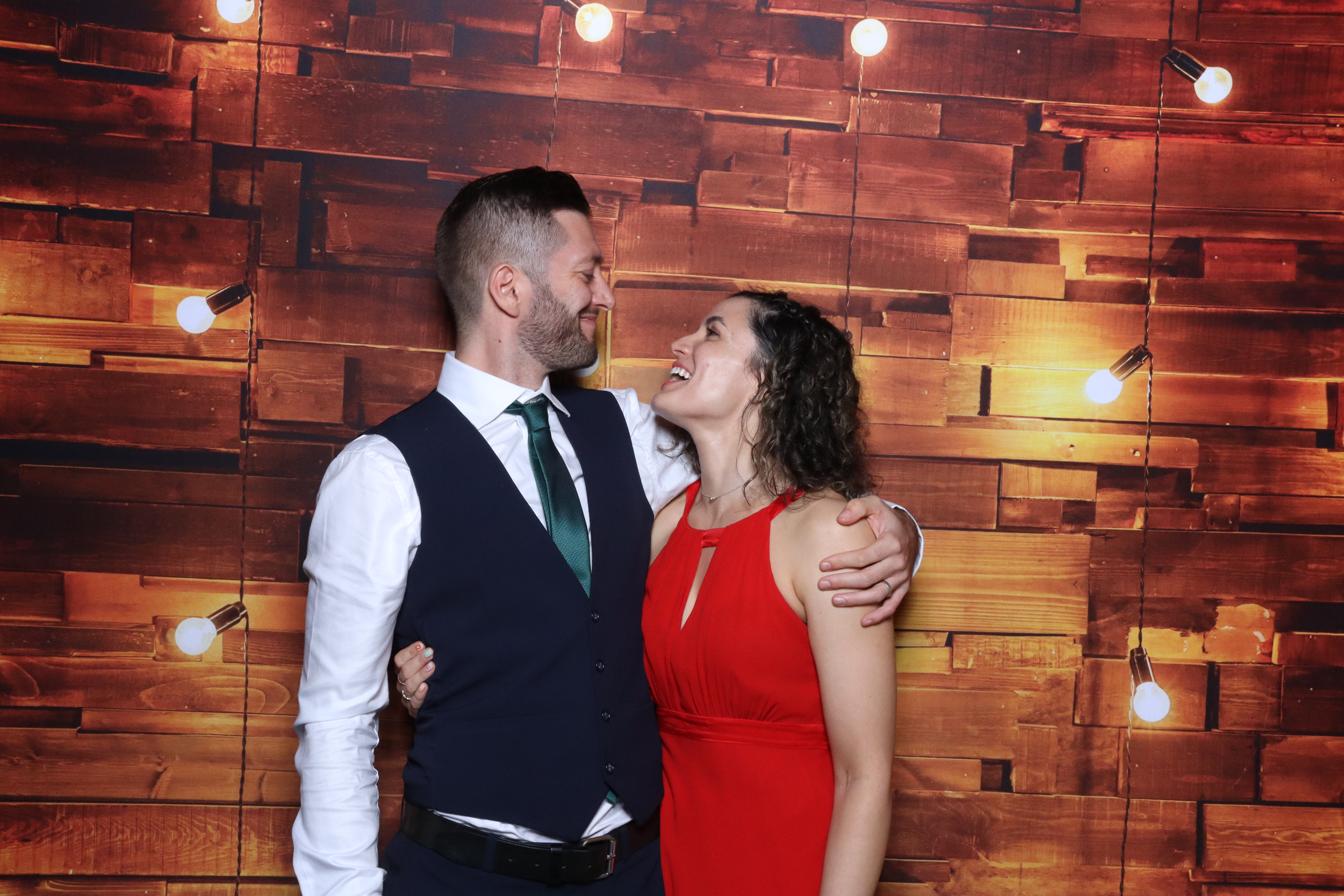 Cameron & Leanne  | View more photos from the event at gallery.magicimages.uk/u/MagicImages/Cameron-Leanne