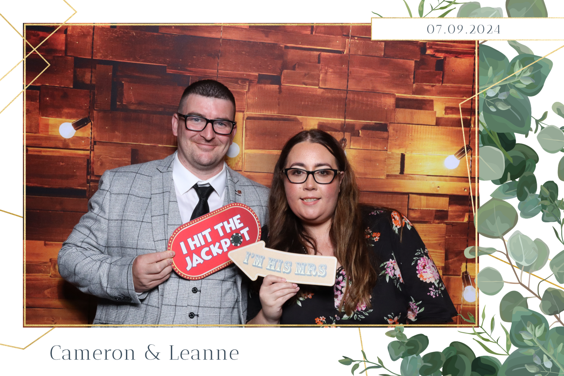 Cameron & Leanne  | View more photos from the event at gallery.magicimages.uk/u/MagicImages/Cameron-Leanne