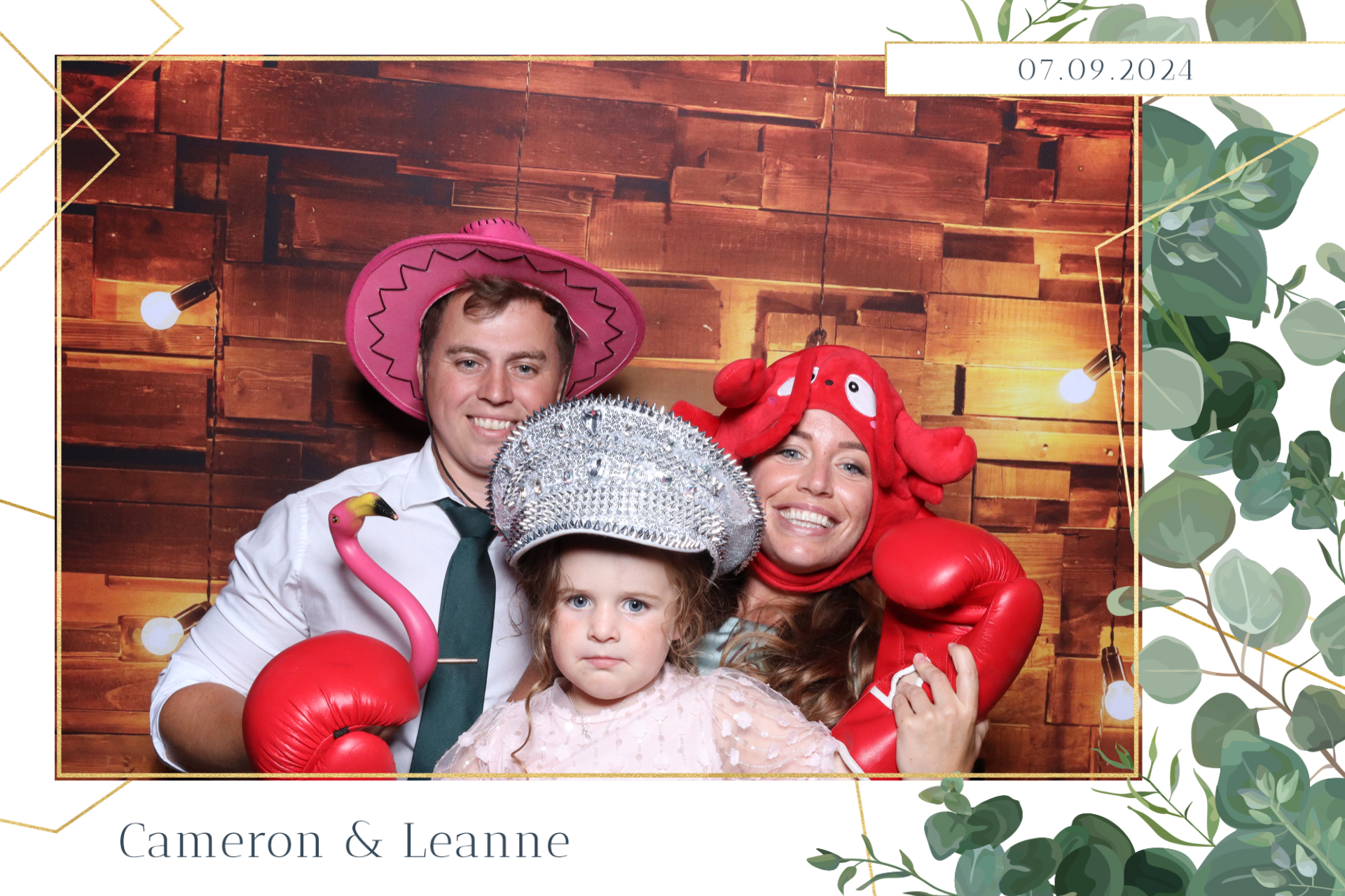 Cameron & Leanne  | View more photos from the event at gallery.magicimages.uk/u/MagicImages/Cameron-Leanne