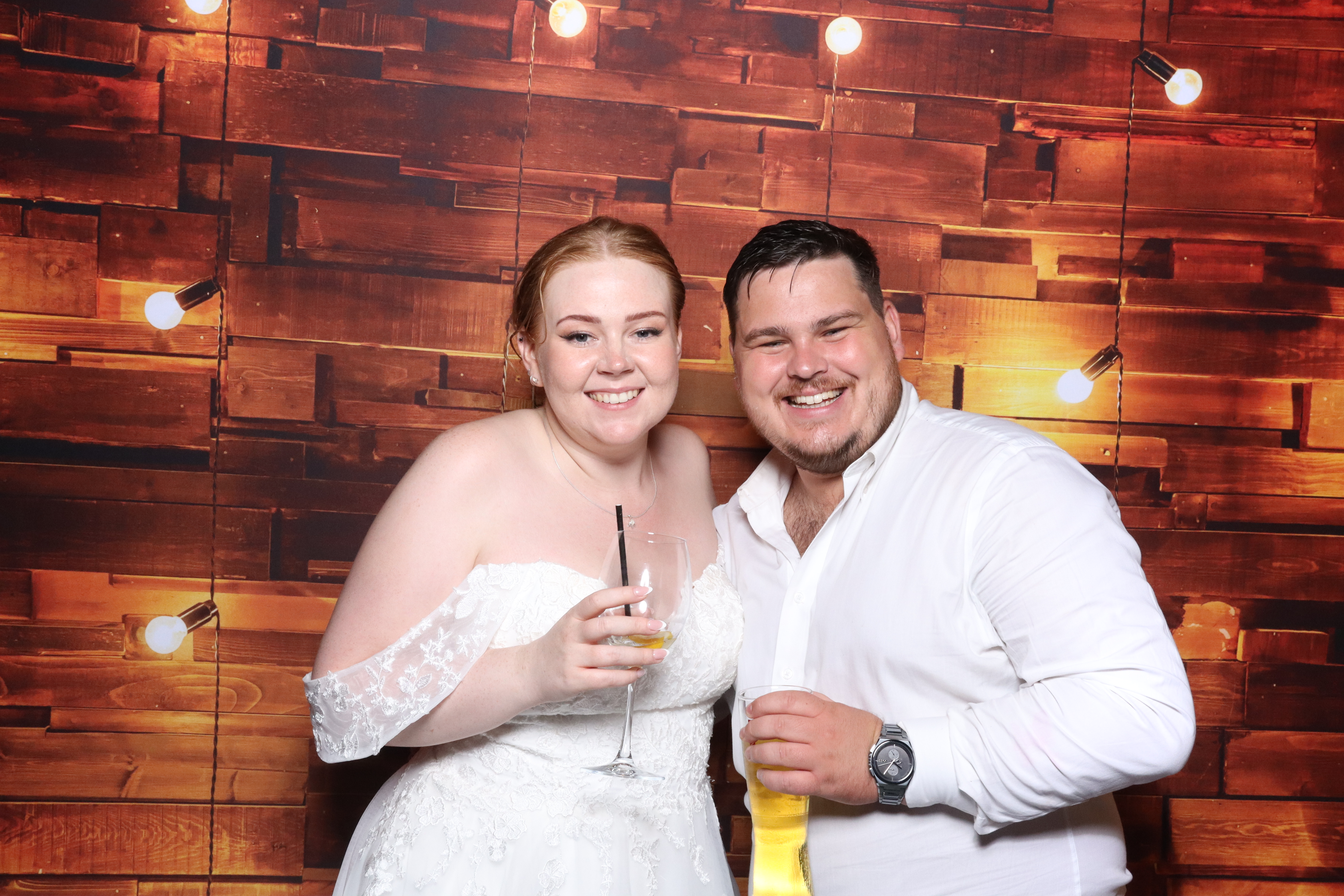 Cameron & Leanne  | View more photos from the event at gallery.magicimages.uk/u/MagicImages/Cameron-Leanne