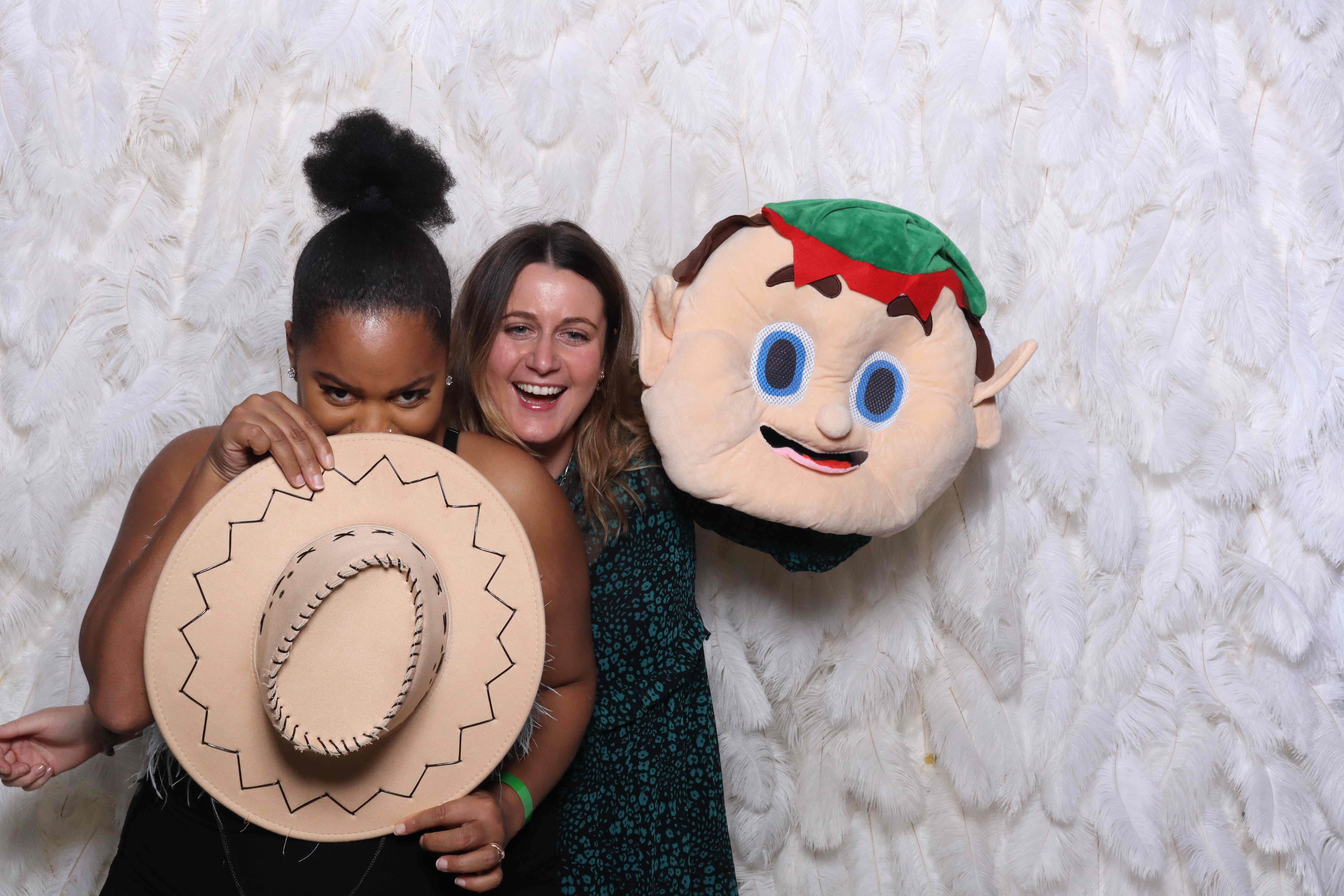 Cohere Christmas Party   | View more photos from the event at gallery.magicimages.uk/u/MagicImages/Cohere-Christmas-Party