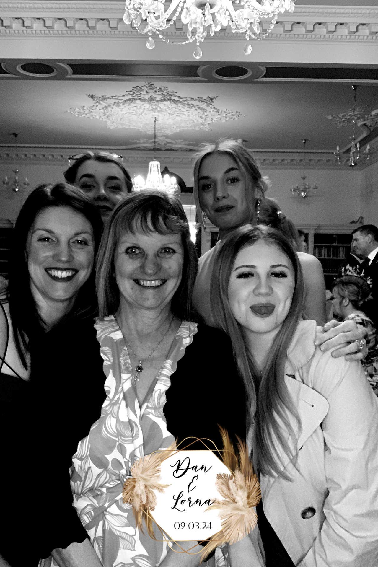 Dan & Lorna  | View more photos from the event at gallery.magicimages.uk/u/MagicImages/Dan-Lorna