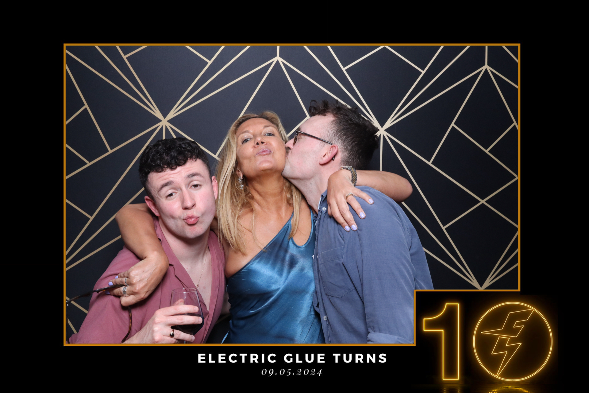 Electric Glue Turns 10  | View more photos from the event at gallery.magicimages.uk/u/MagicImages/Electric-Glue-Turns-10