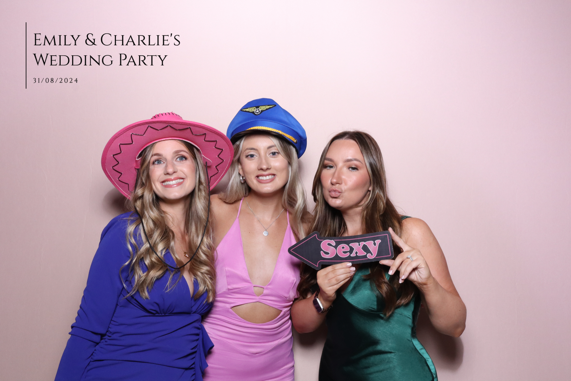 Emily & Charlie's wedding party  | View more photos from the event at gallery.magicimages.uk/u/MagicImages/Emily-Charlies-wedding-party
