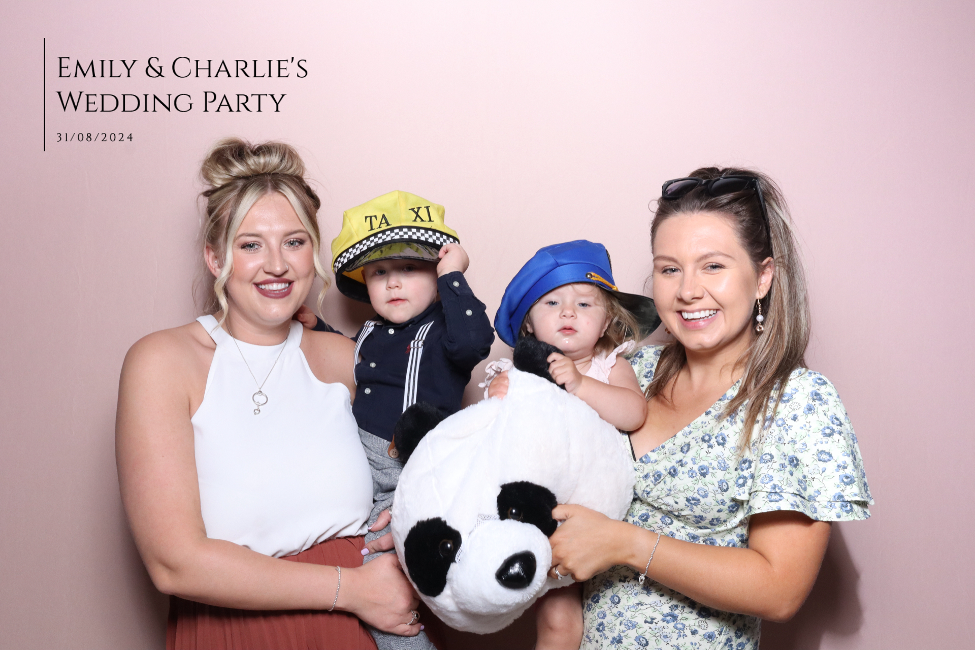 Emily & Charlie's wedding party  | View more photos from the event at gallery.magicimages.uk/u/MagicImages/Emily-Charlies-wedding-party