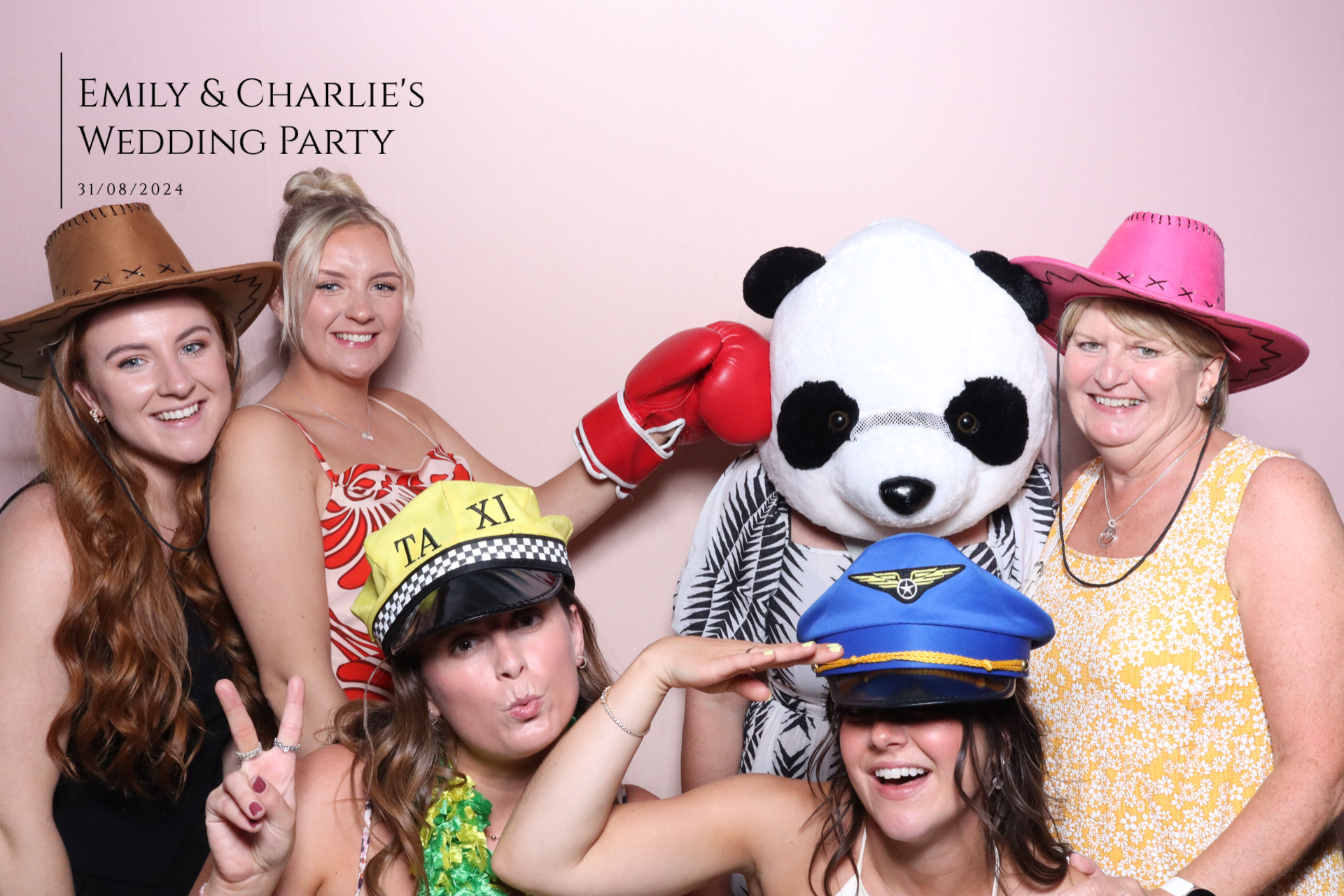 Emily & Charlie's wedding party  | View more photos from the event at gallery.magicimages.uk/u/MagicImages/Emily-Charlies-wedding-party