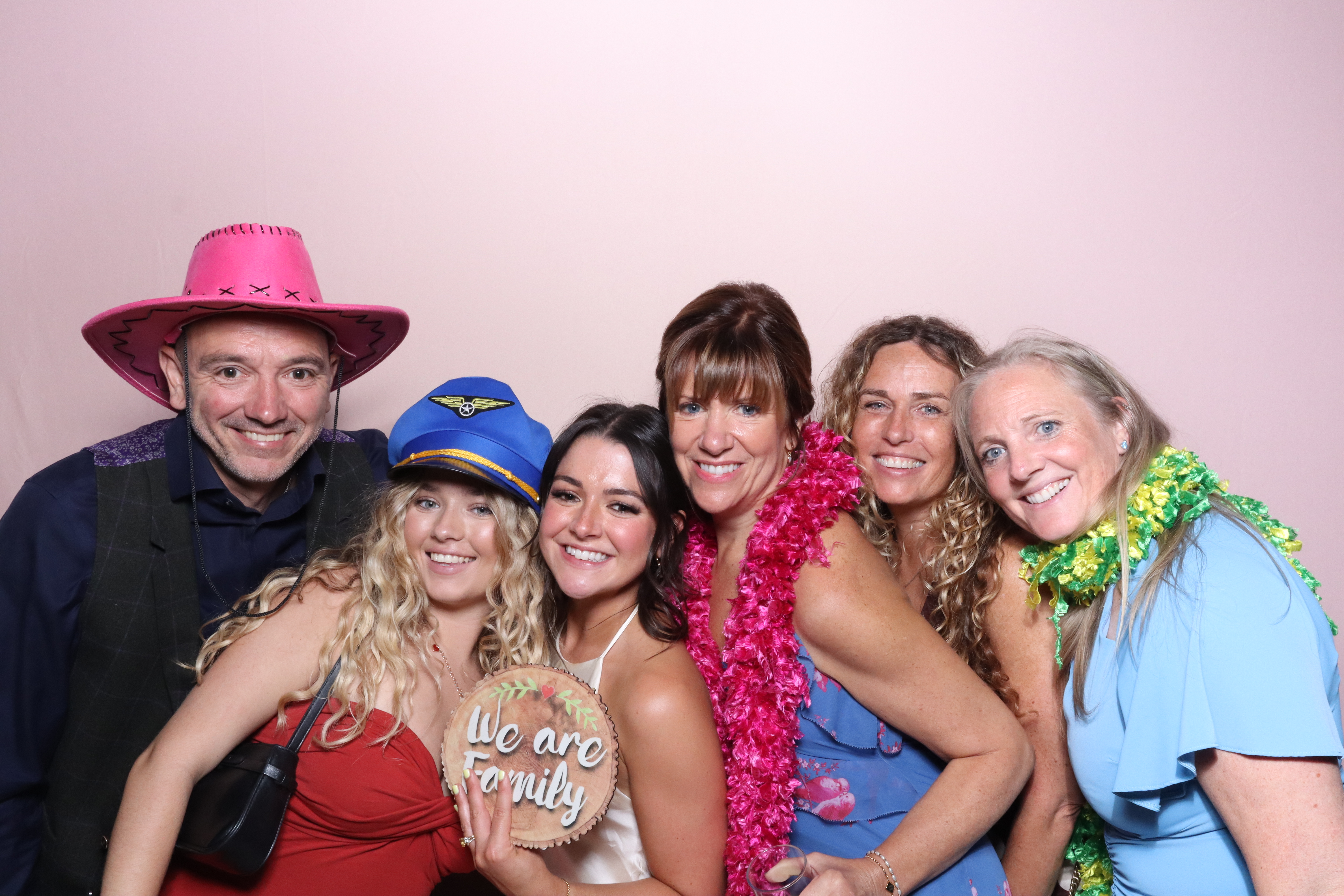 Emily & Charlie's wedding party  | View more photos from the event at gallery.magicimages.uk/u/MagicImages/Emily-Charlies-wedding-party