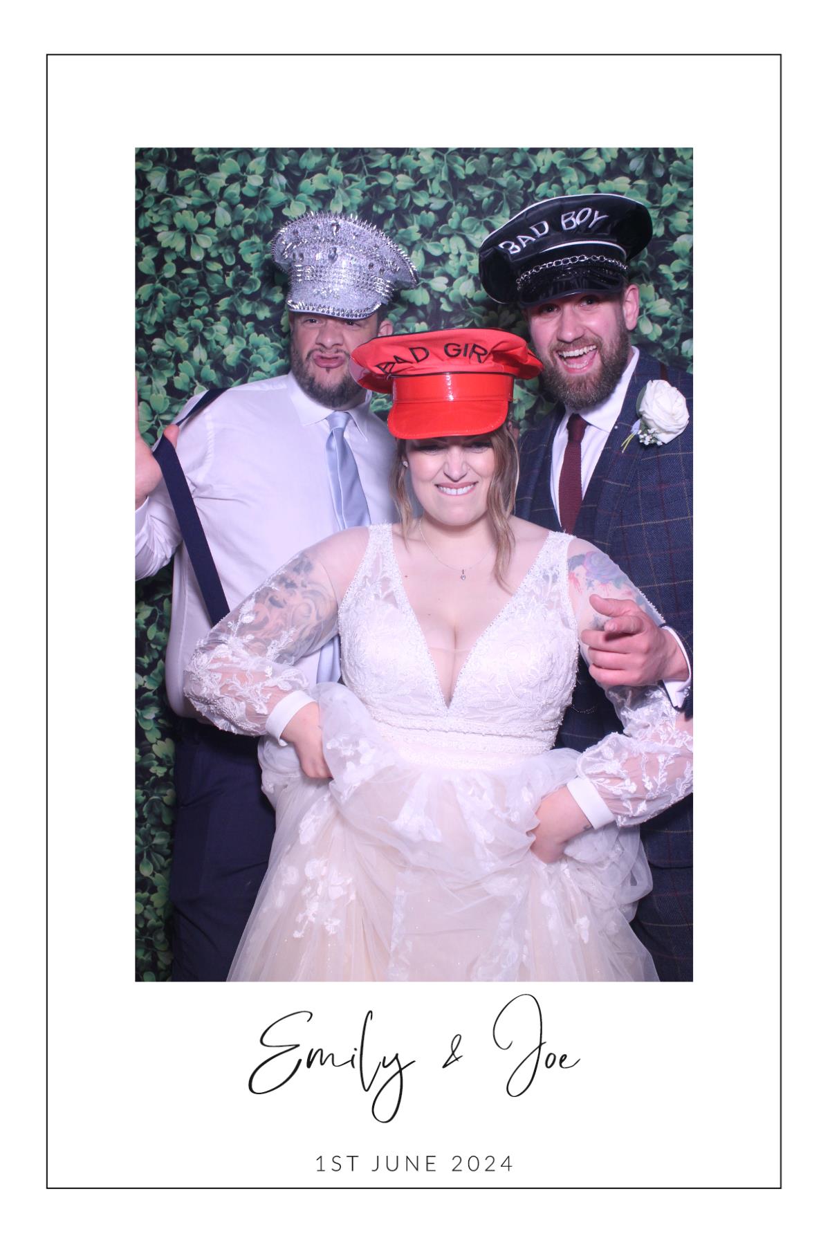 Emily & Joe  | View more photos from the event at gallery.magicimages.uk/u/MagicImages/Emily-Joe