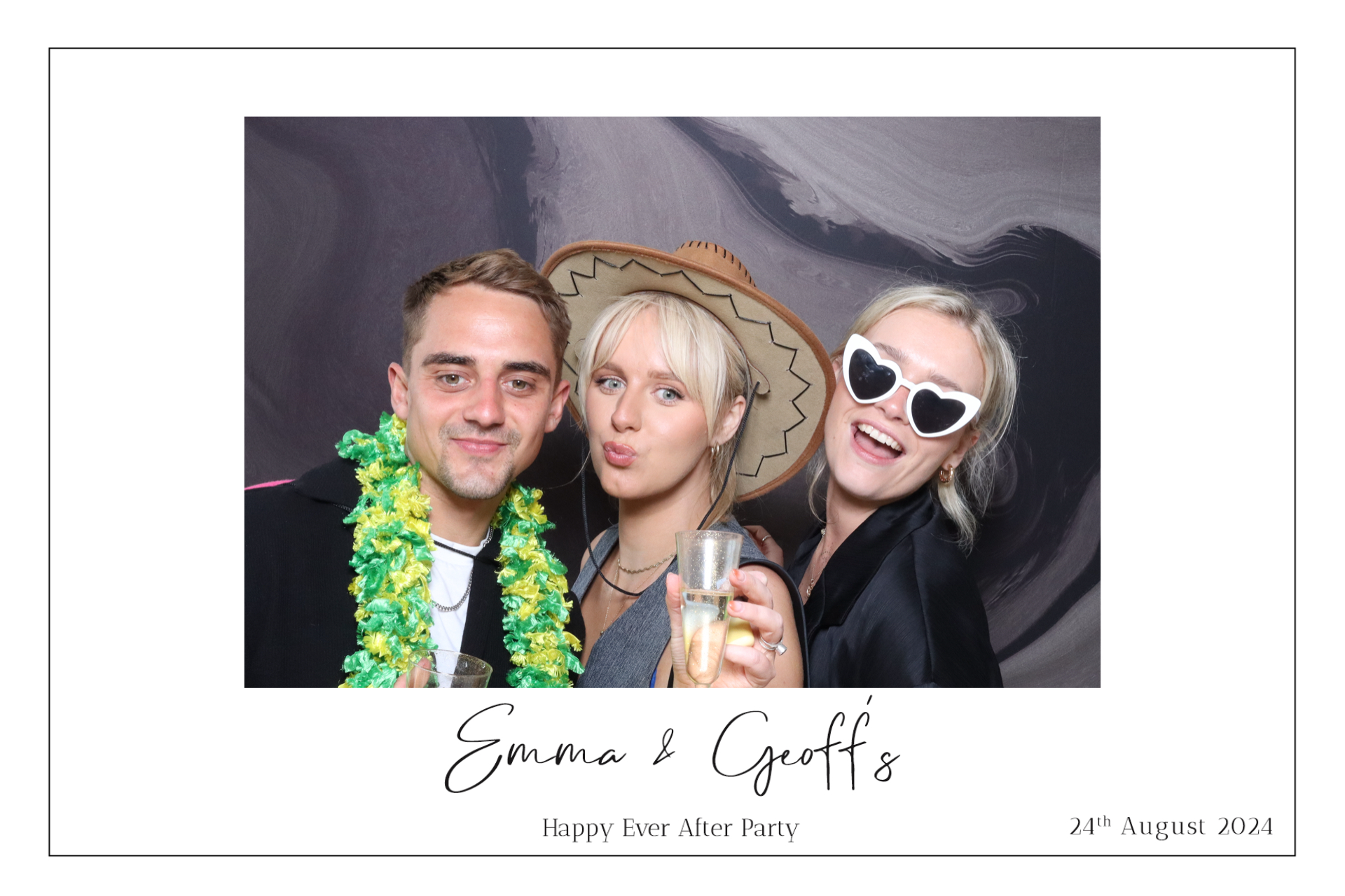 Emma & Geoff  | View more photos from the event at gallery.magicimages.uk/u/MagicImages/Emma-Geoff