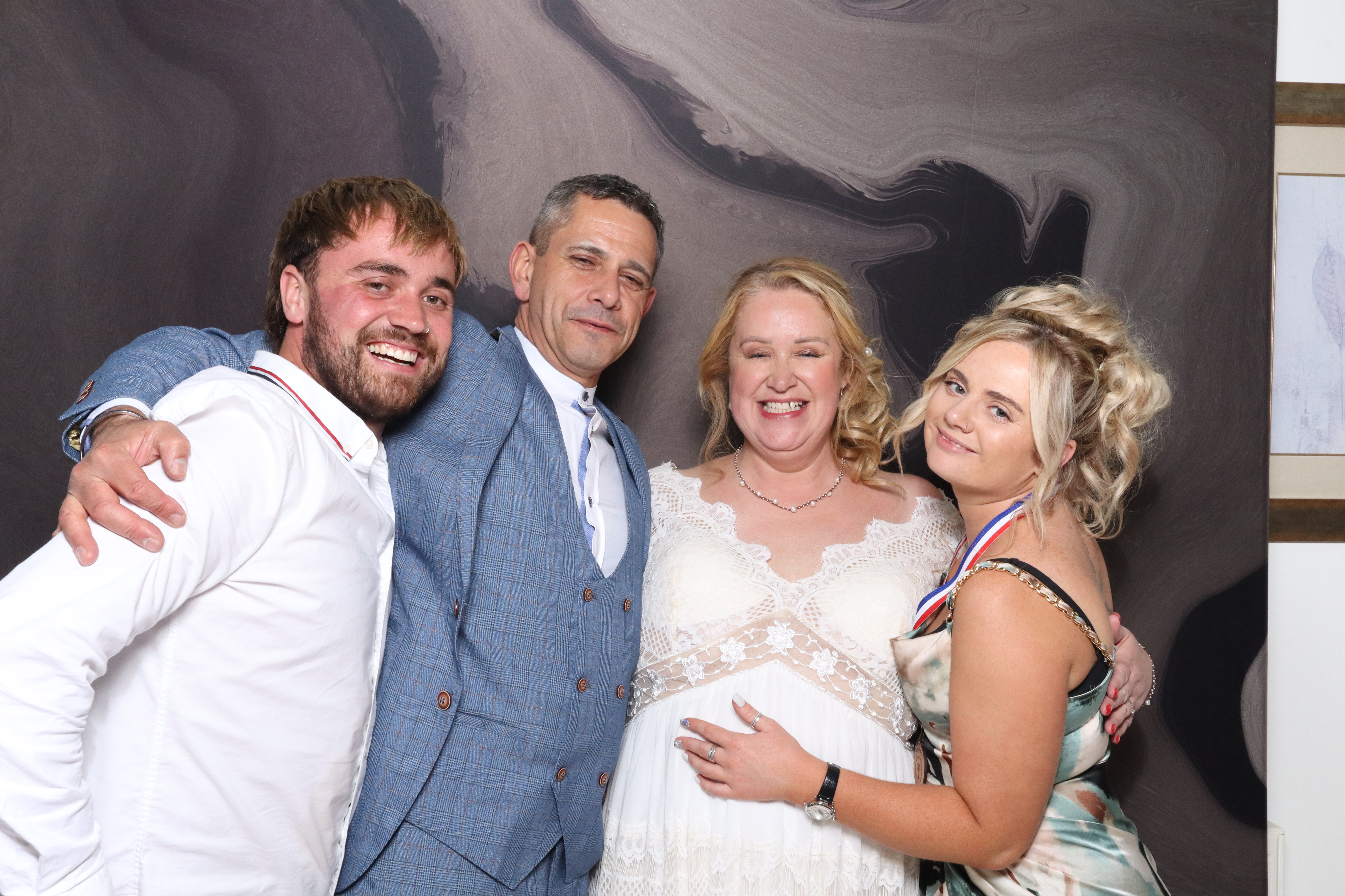 Emma & Geoff  | View more photos from the event at gallery.magicimages.uk/u/MagicImages/Emma-Geoff